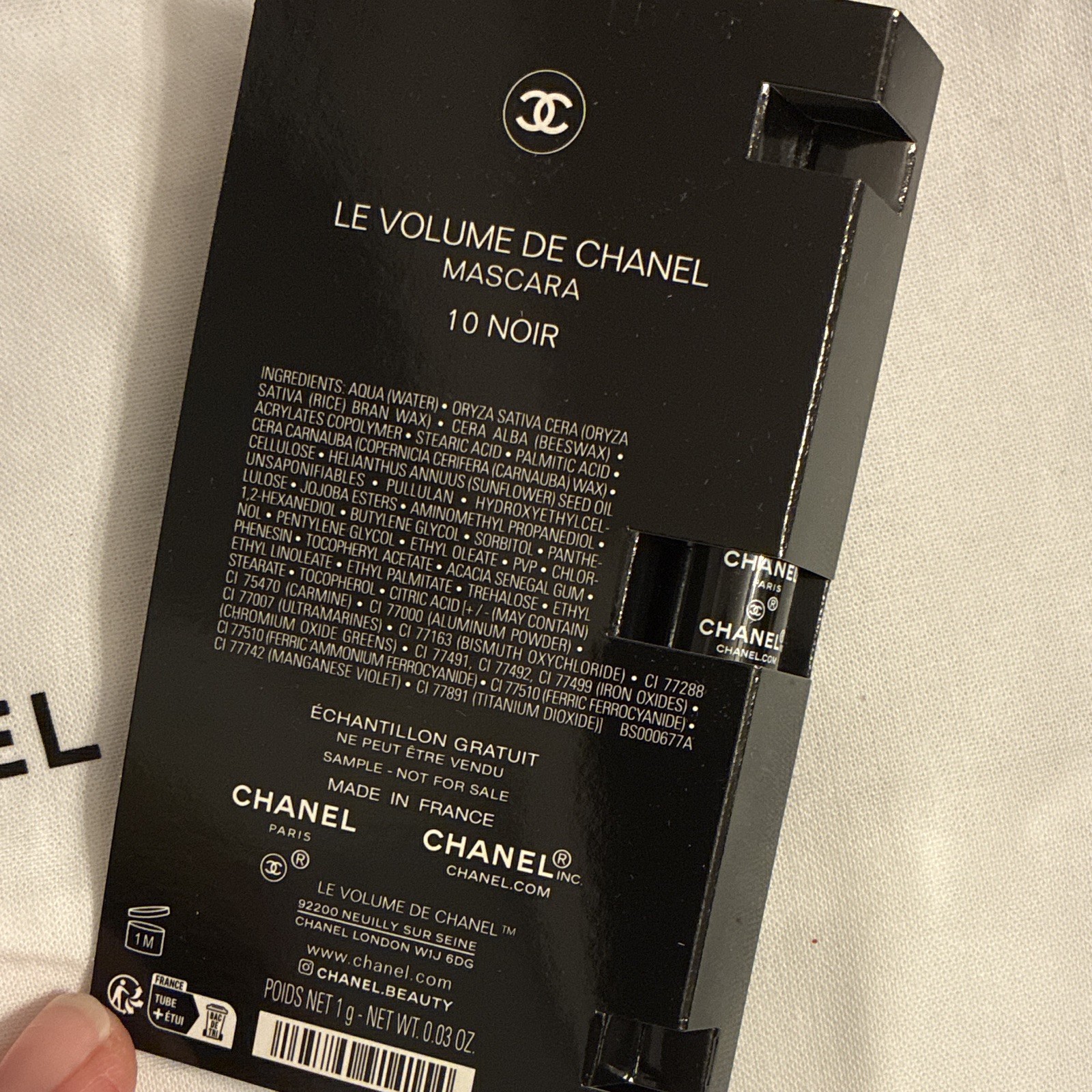 CHANEL N°5 EDP Spray Sample, Le Lift Cream, Le Volume de CHANEL Mascara + Pouch