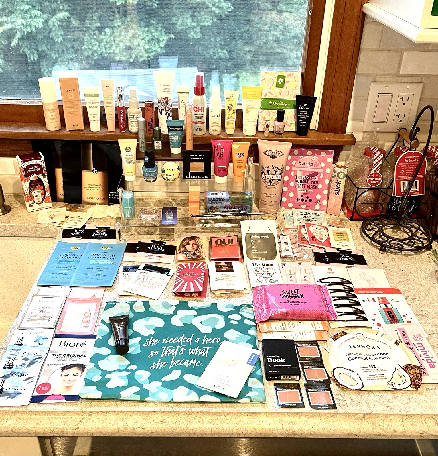 $300+ and over 100 items Beauty Bundle U Get All Shown + MORE!- MUST C All Pics!