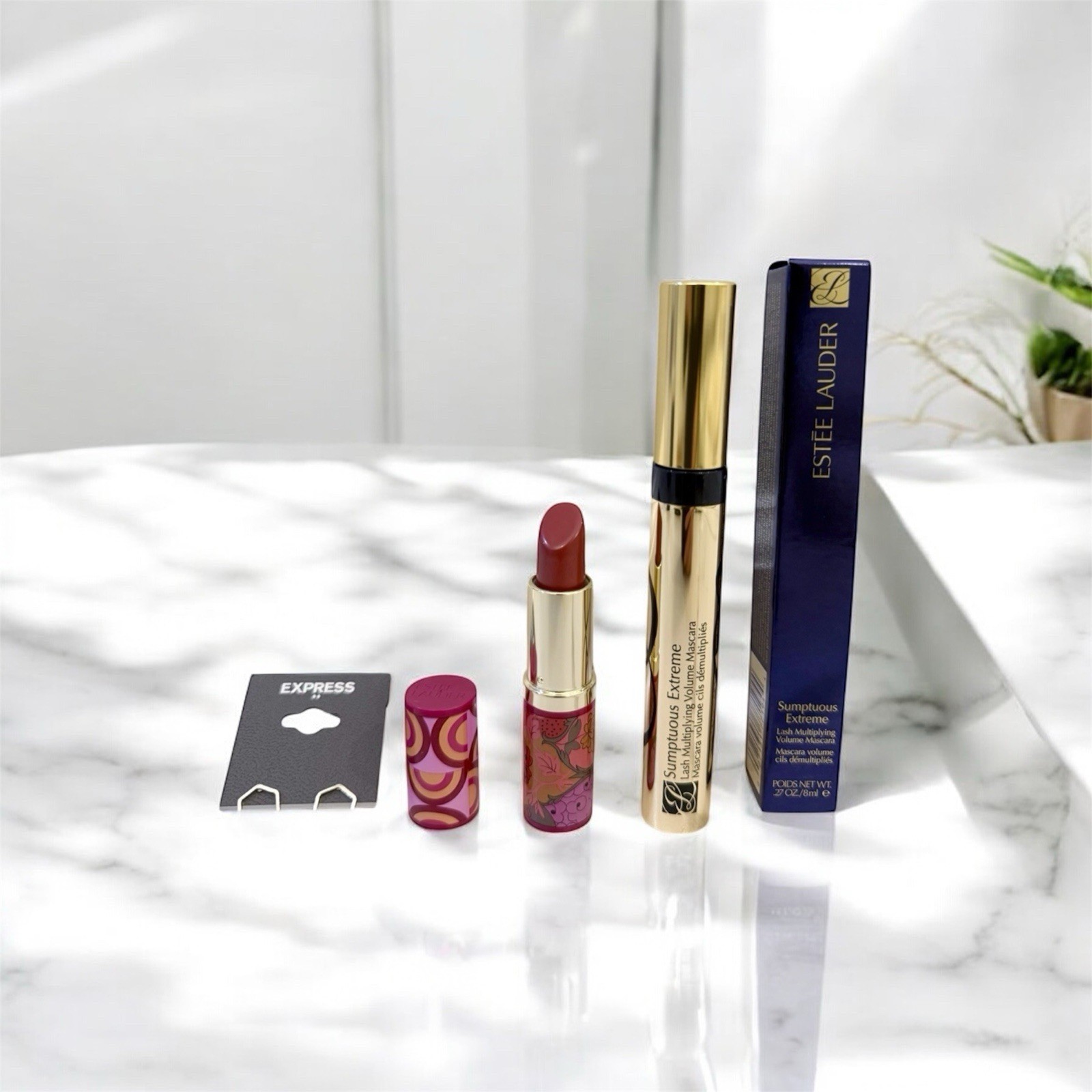 Express EARRINGS ESTEE LAUDER Sumptuous Extreme Volume Black Mascara LIPSTICK