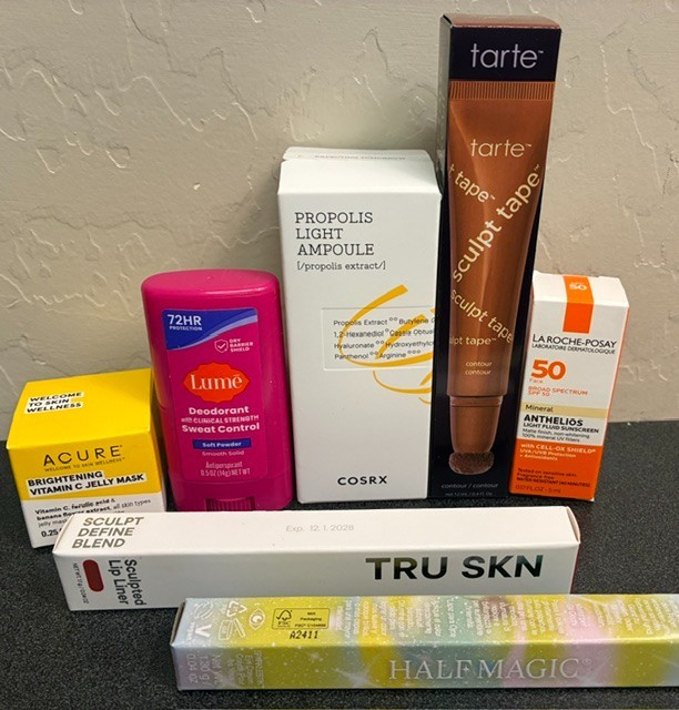 Allure Beauty Box Jelly Mask Lume Light Ampoule Sculpt Tape Anthelios TRU SKN