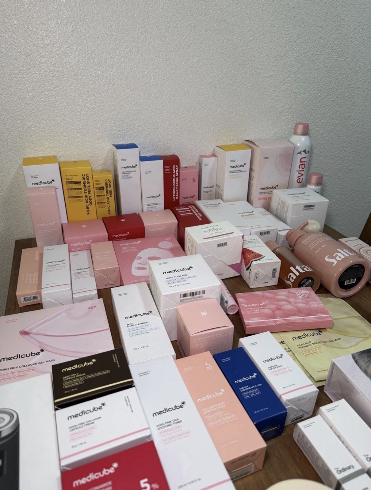 Luxury Beauty Mystery Box – 35 High End/Viral Skincare Makeup Beauty – BRAND NEW