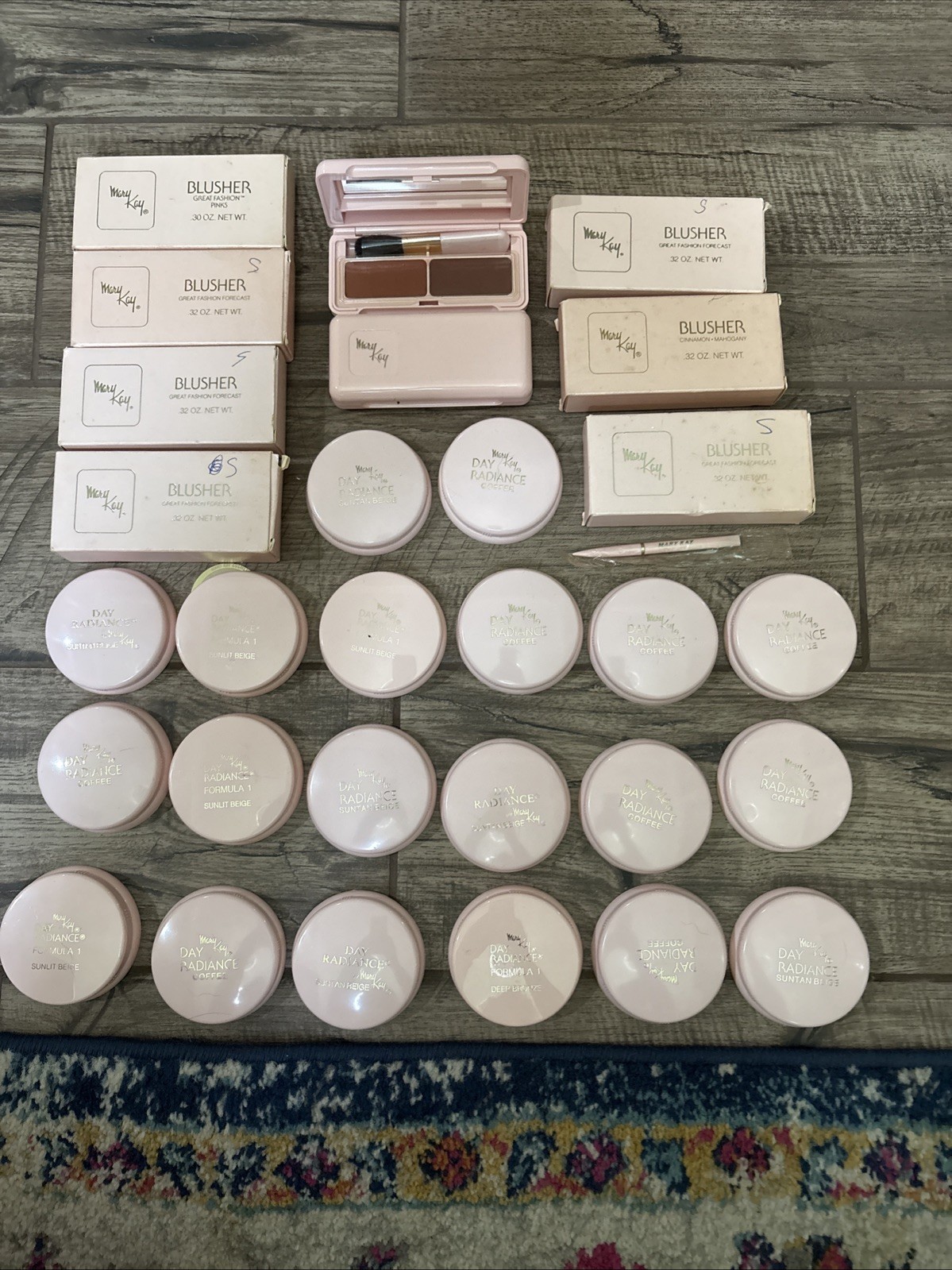 Vintage Mary Kay Day Radiance & Blusher Lot – Discontinued Pink Packaging