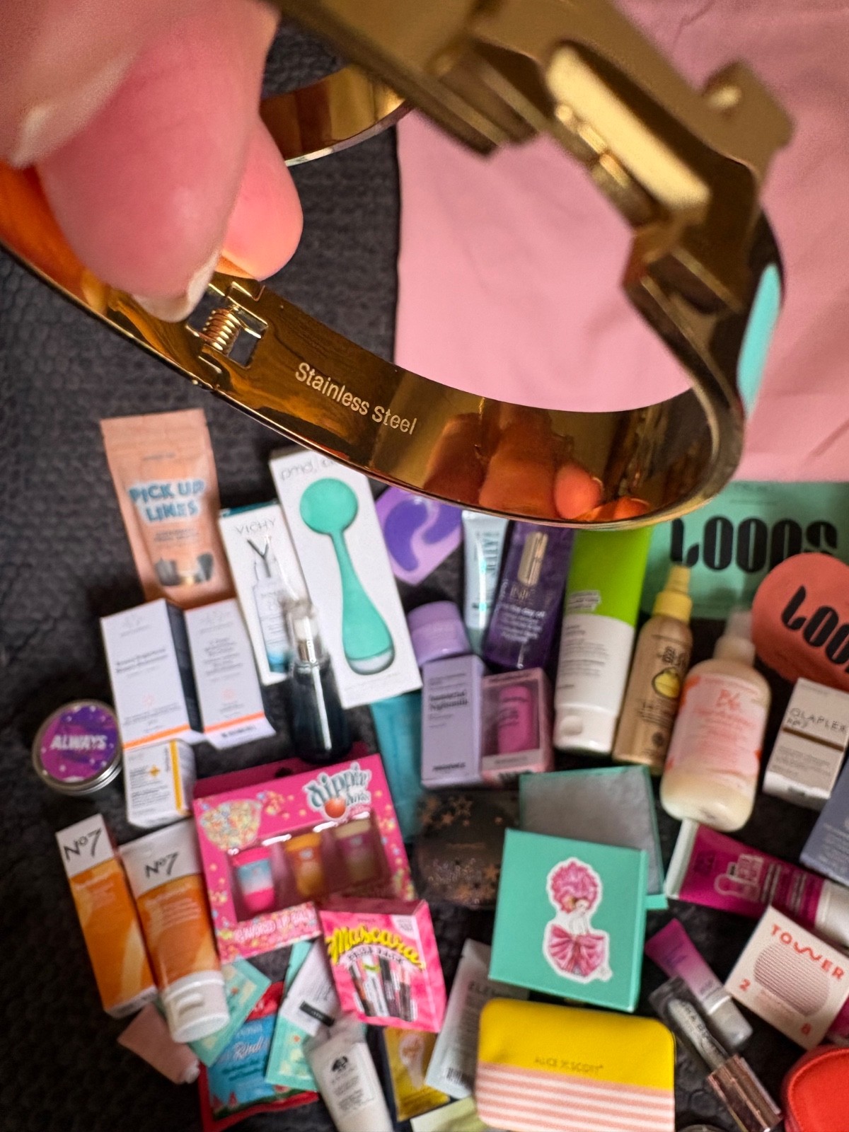 Huge Beauty lot Sephora SOL Vichy Fenty Ipsy Olaplex LOOPS MSRP 800+😍💕