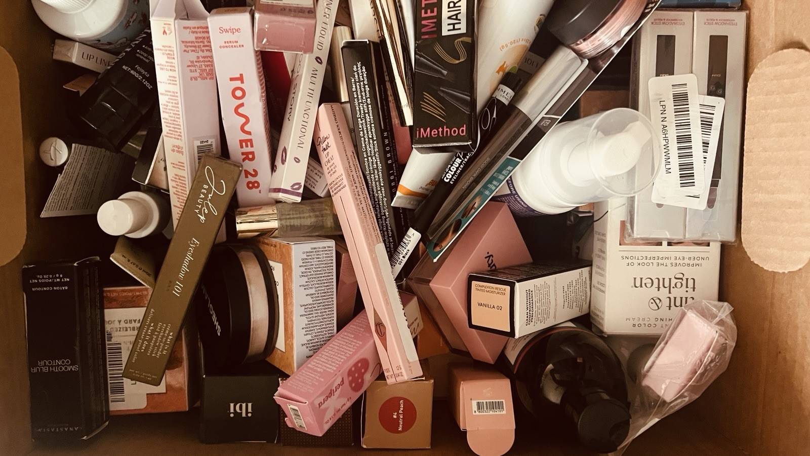 Mid-High End Health, Beauty & Cosmetics RESELLER’S LOT -10 Pieces + 1 FREE item