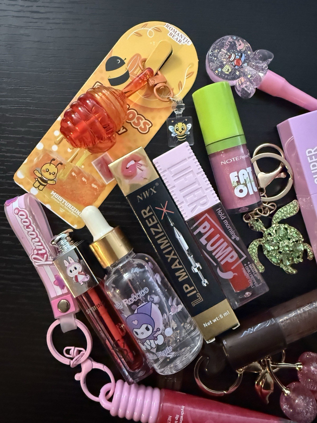Assorted Makeup Lot Lip Oil Plumping Lip Gloss & Highlighter Net Wt 5ml