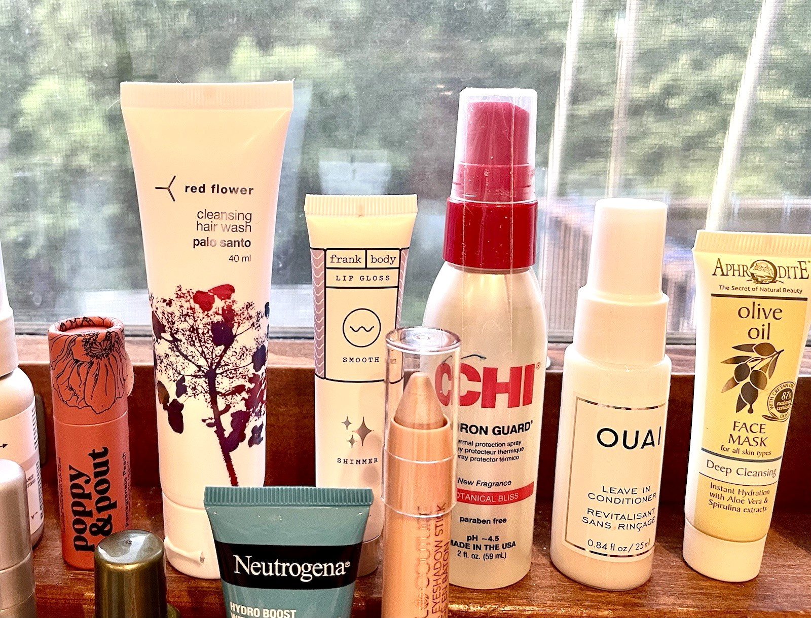 $300+ and over 100 items Beauty Bundle U Get All Shown + MORE!- MUST C All Pics!
