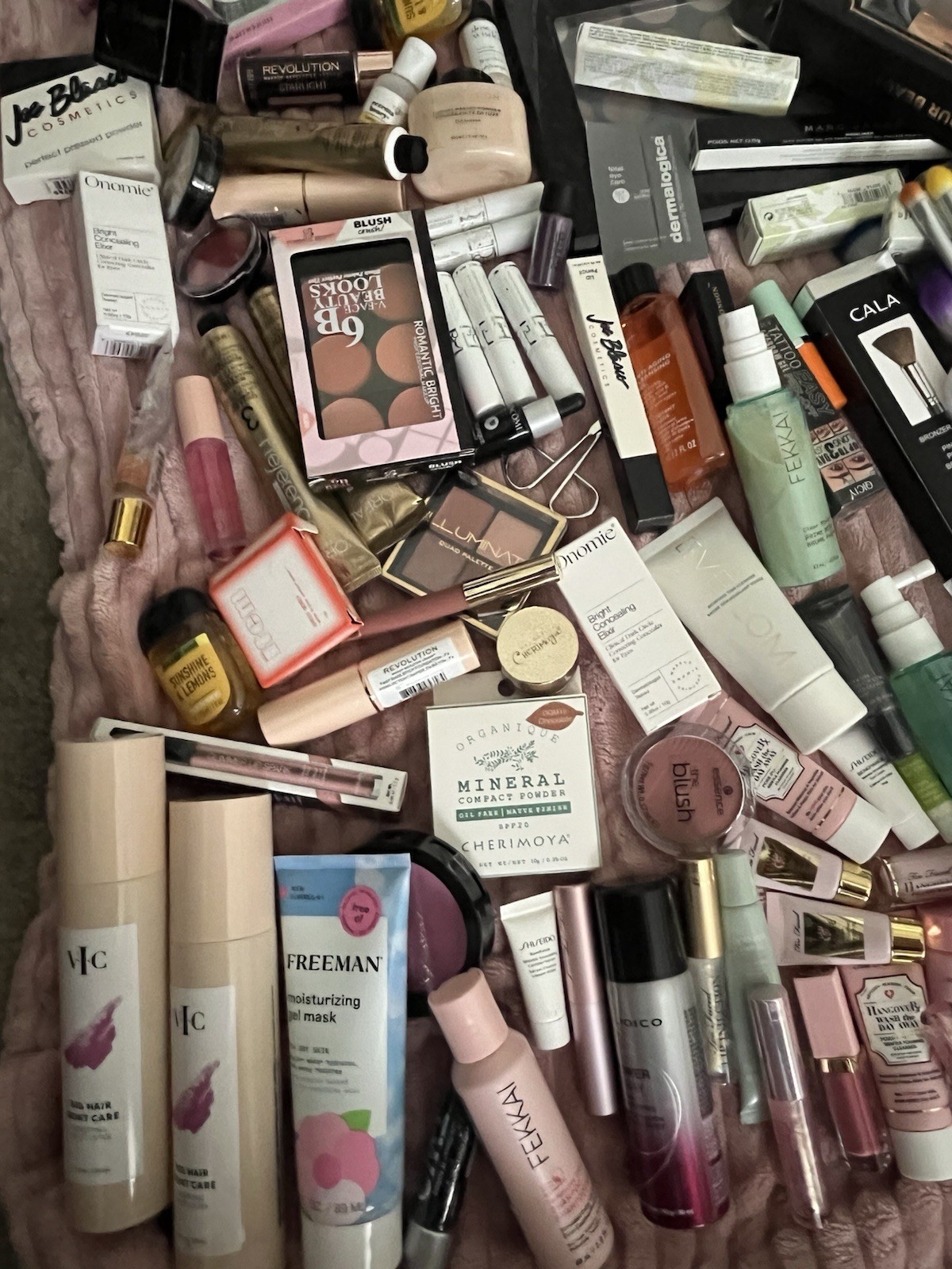 27-piece Name Brands Lot fun mixed makeup skincare body care & more