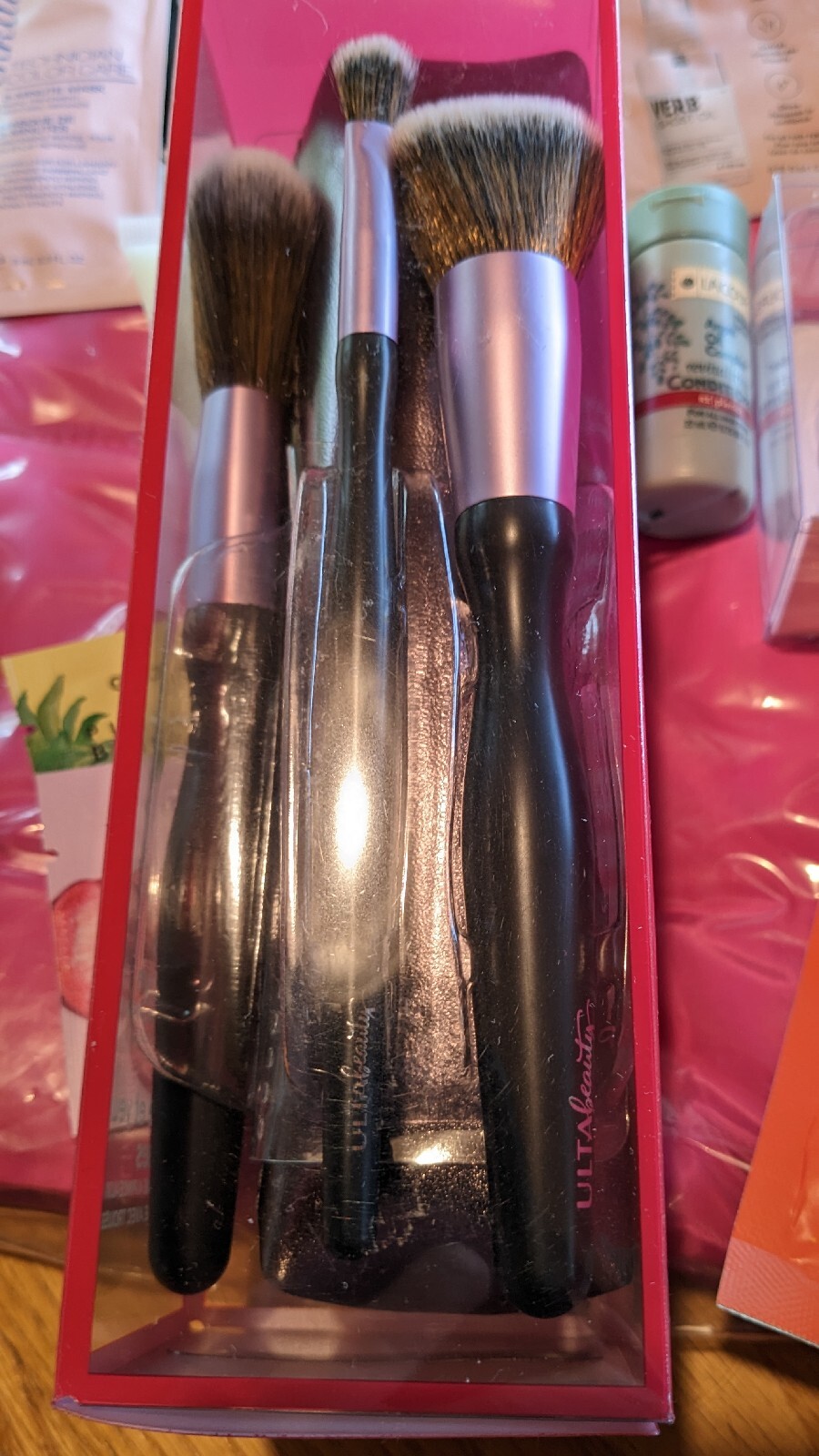 19 Piece Travel Size Mixed Beauty Lot With Pink Padded Tote Bag & Brushs w/Bag