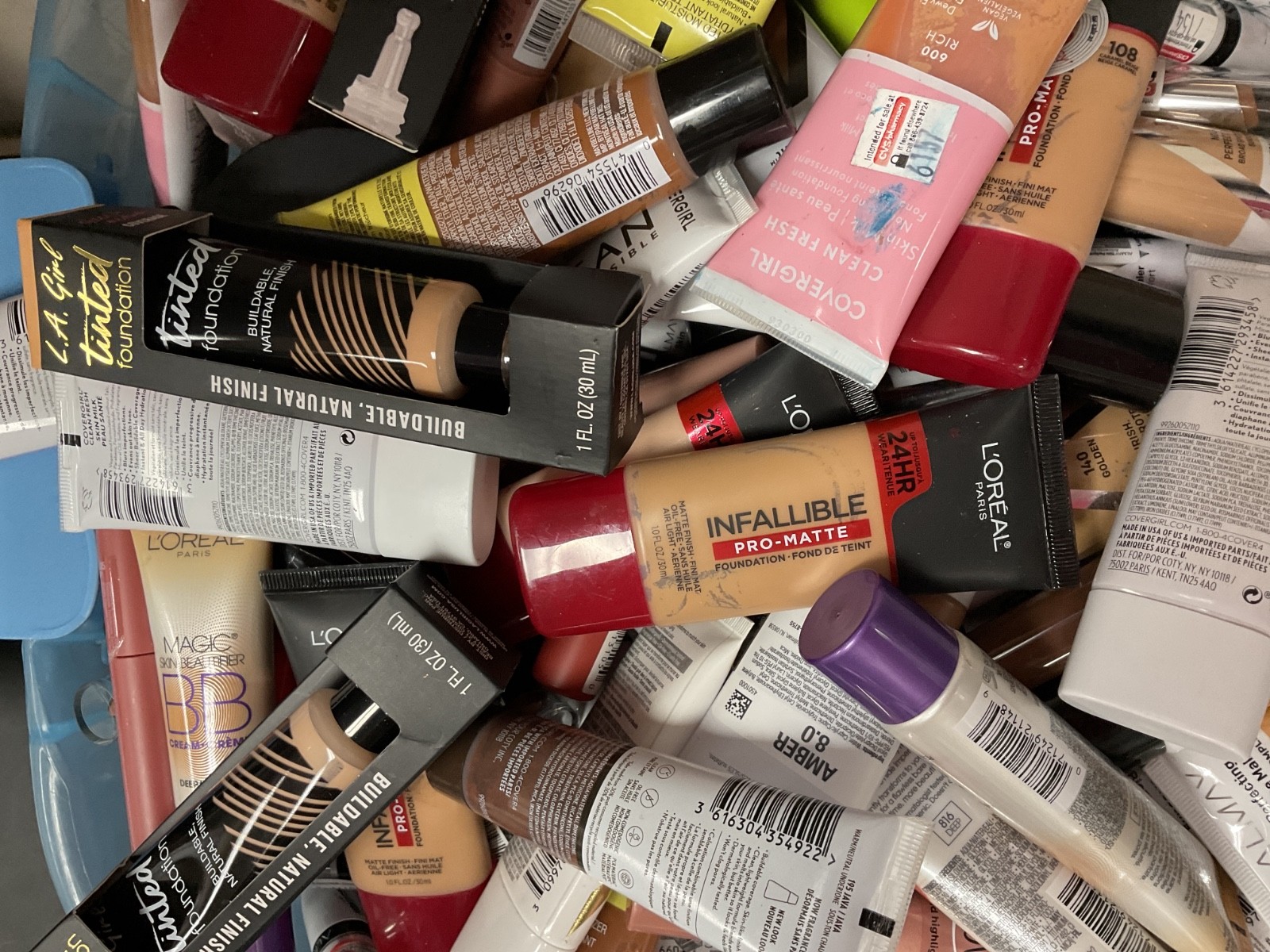 WHOLESALE LOREAL/MAYBELLINE Etc ASSTD COSMETICS GREAT FOR RESALE 25/50/75 +
