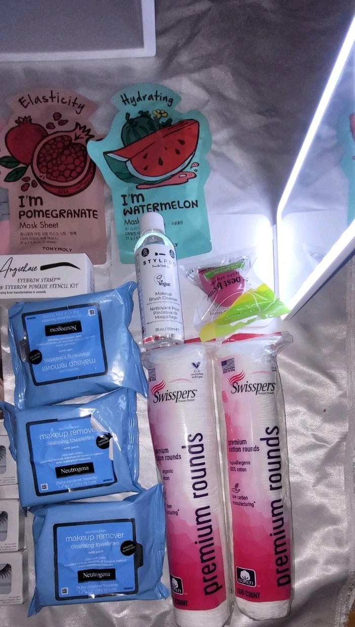 NEUTROGENA, MASKS, CABOODLE BOX &JASON WU, LIGHT MIRROR, GORGEOUS HAIR CLAWS ++