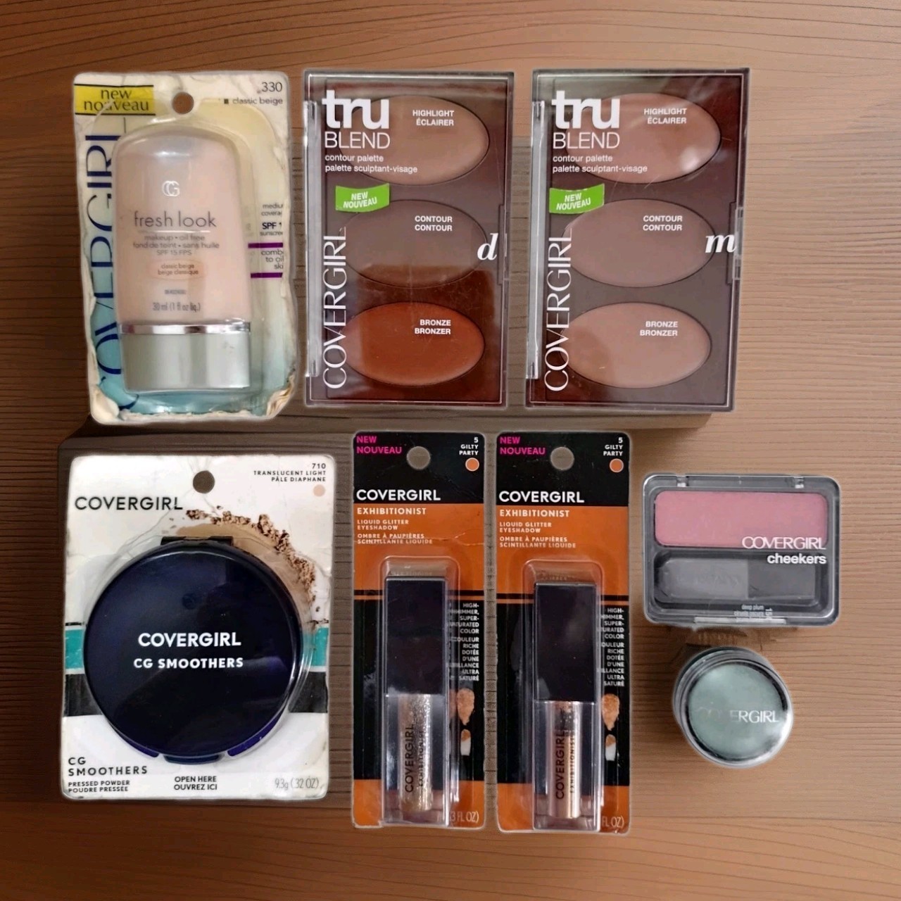 CoverGirl MAKEUP LOT OF 8 Glitter Eye Shadow Blush Contour Palette Foundation