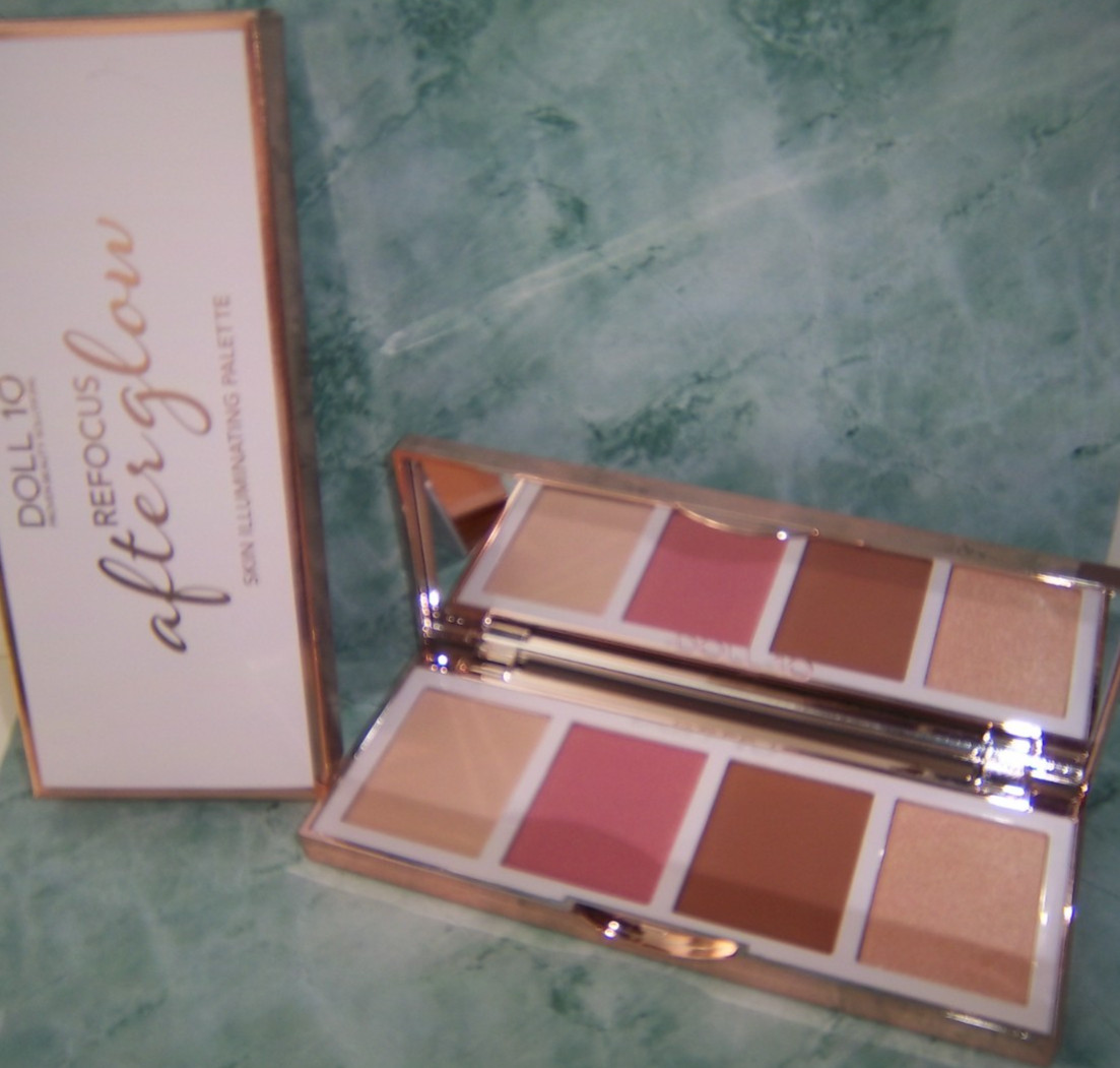 Doll 10 Refocus After Glow Skin Illluminating Palette~Hard To Find~New In Box