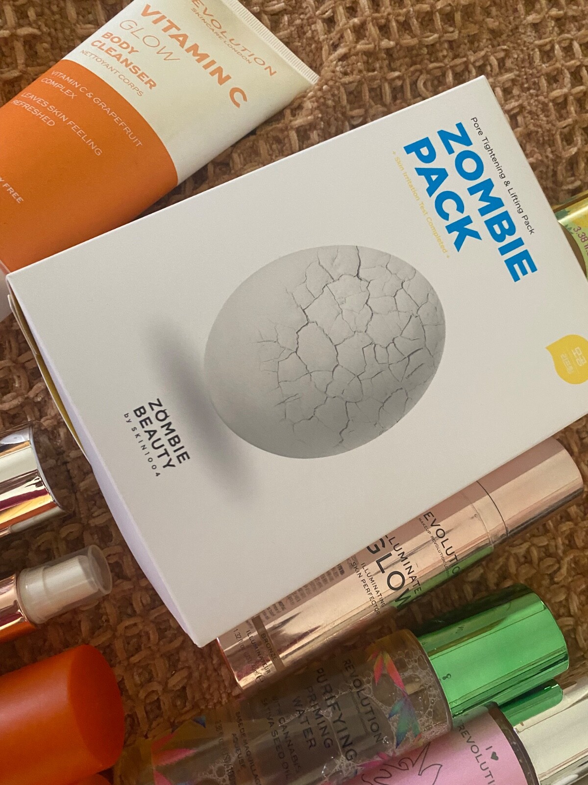 PREMIUM high end MAKEUP, BEAUTY and SKINCARE MIXED lot ( 5 pieces )