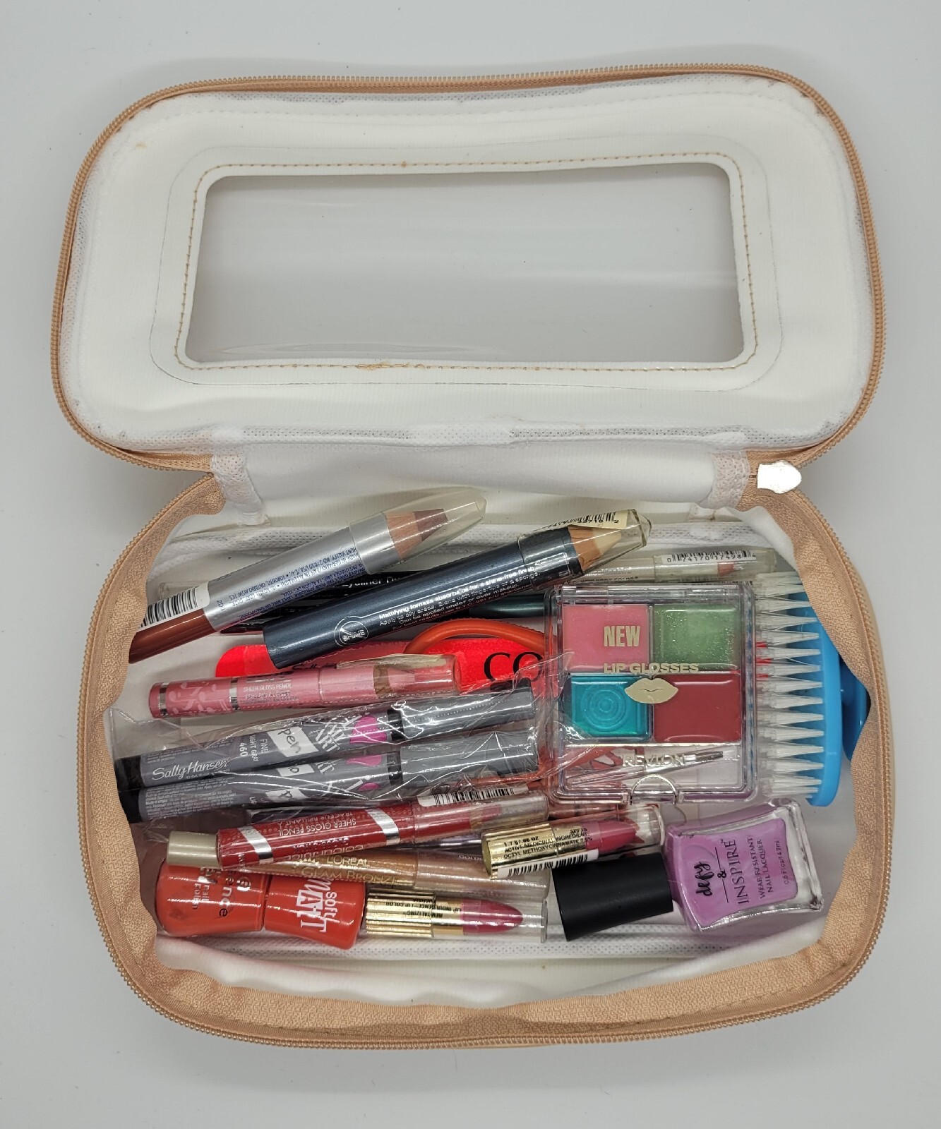 Mixed Beauty Lot 15 Items L’Oreal Revlon CoverGirl Sally Hansen Essence NYC NEW