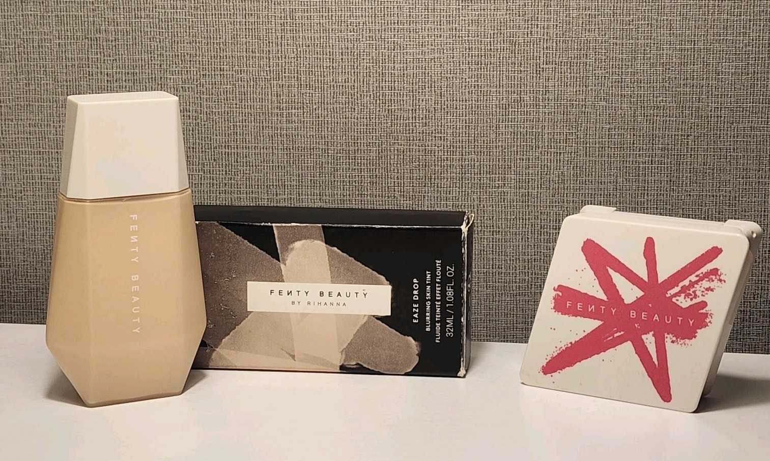 FENTY BEAUTY LOT Blurring SKIN TINT Shade #1 32ml + CHEEK Blush Bubbleband$ 4.0g