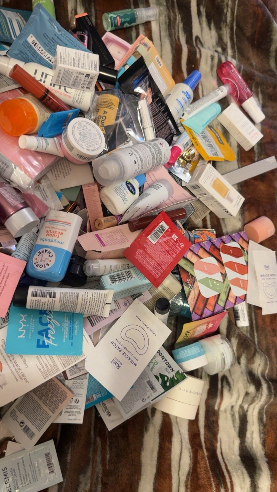10 Piece Mystery Beauty Box, High-End Makeup Skincare Haircare SAMPLES