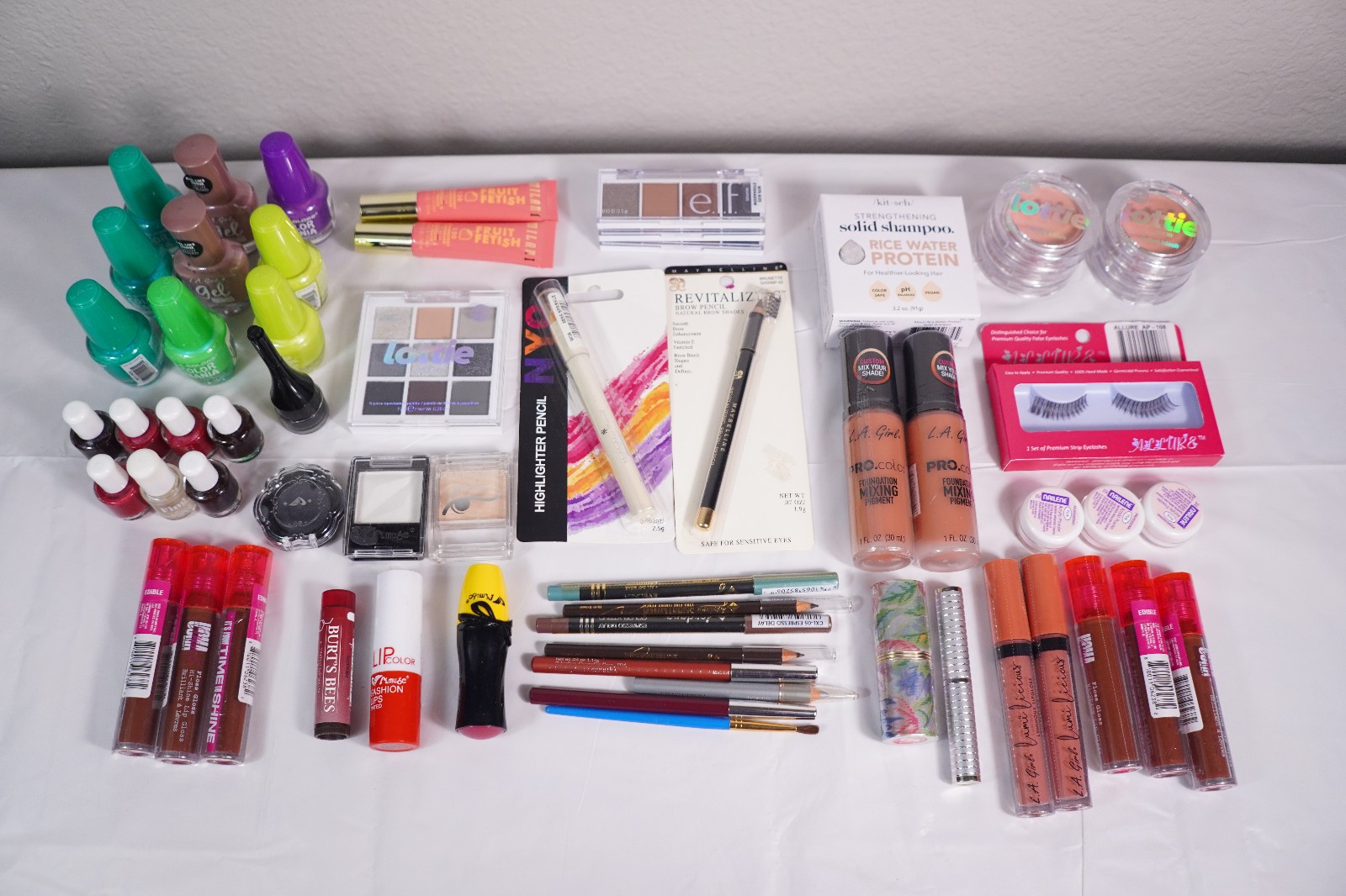Mixed Makeup Lot with 62 Pieces: For Hair, Face, & Nails