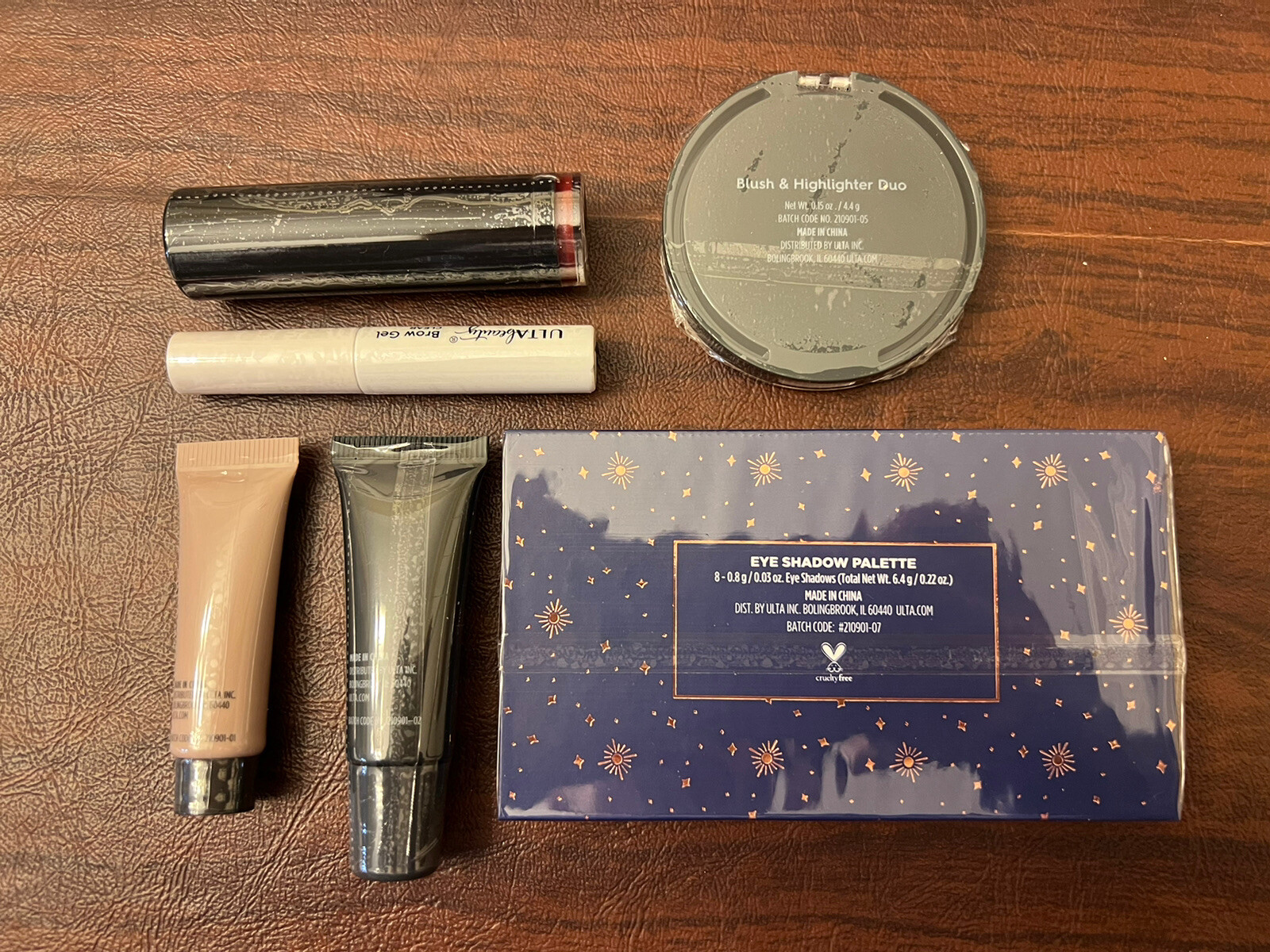 NEW- Ulta Beauty 6-Piece Makeup Samples Gift Set With Bag Purple