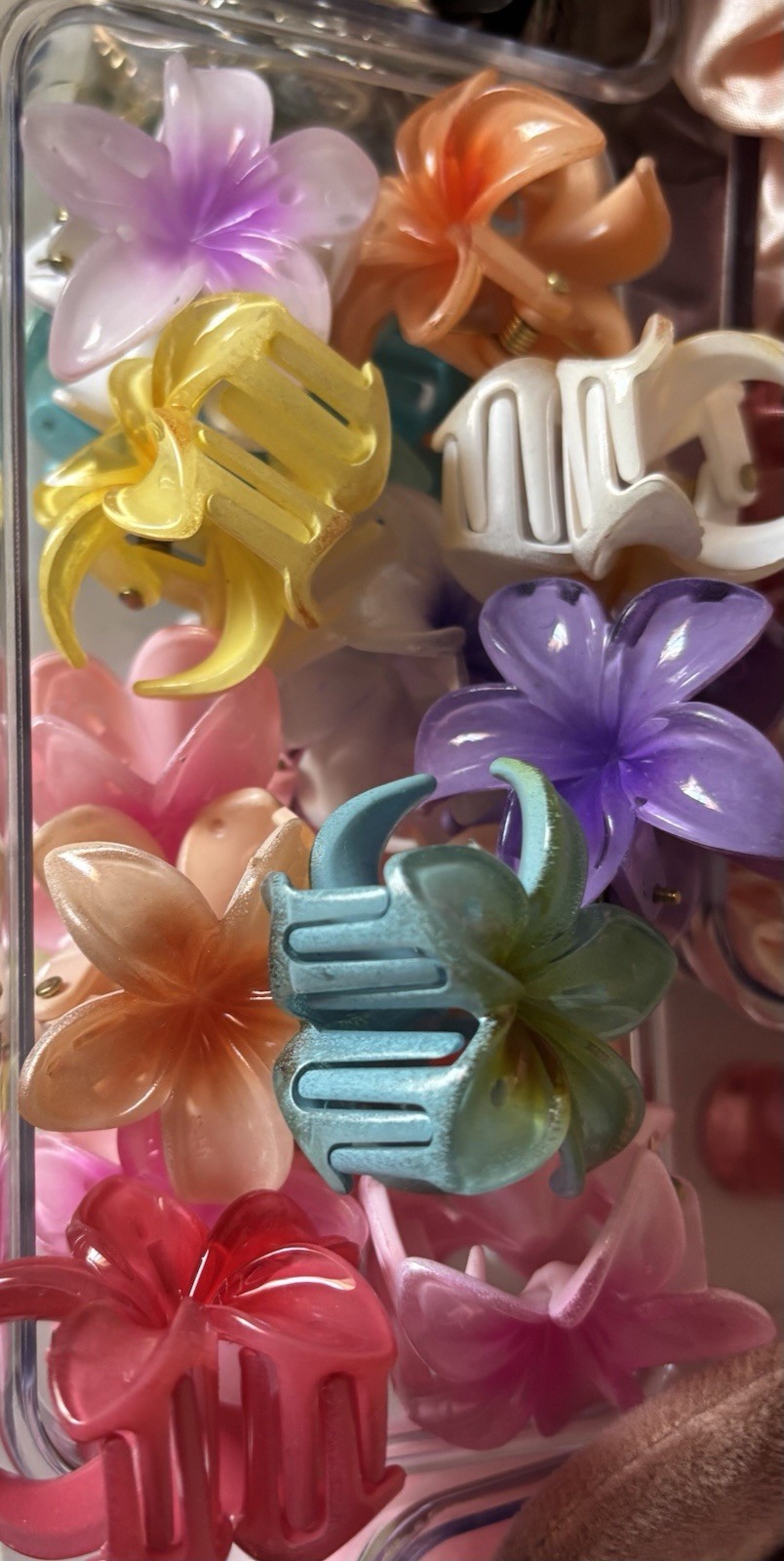 Mystery scoops of makeup, skin care and accessories