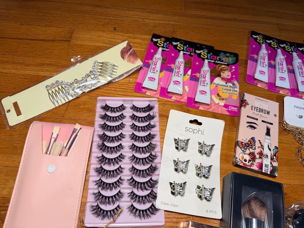 Beauty & Accessories Bulk Lot – False Lashes, Makeup, Jewelry, Headbands, Nails