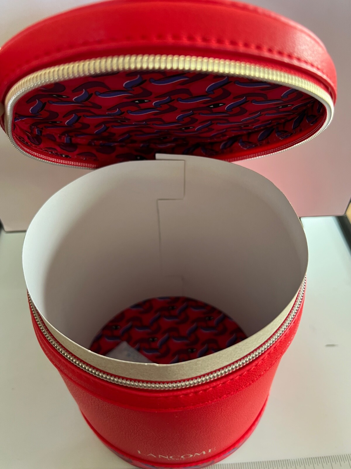 Lancôme makeup Travel Case 6″ Round Red Color NEW NO BOX”VIP GIFT RARE”FAST SHIP