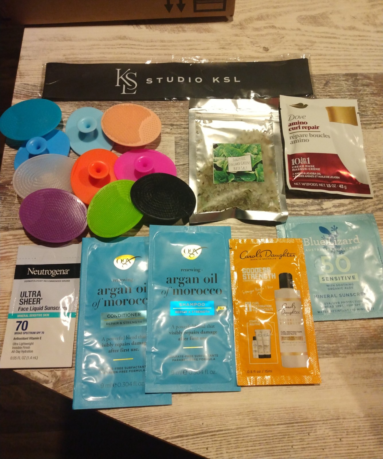 Huge 22lb New Upscale Beauty Bath Body Fragrance Skin Care Bundle-$ For Vet Care