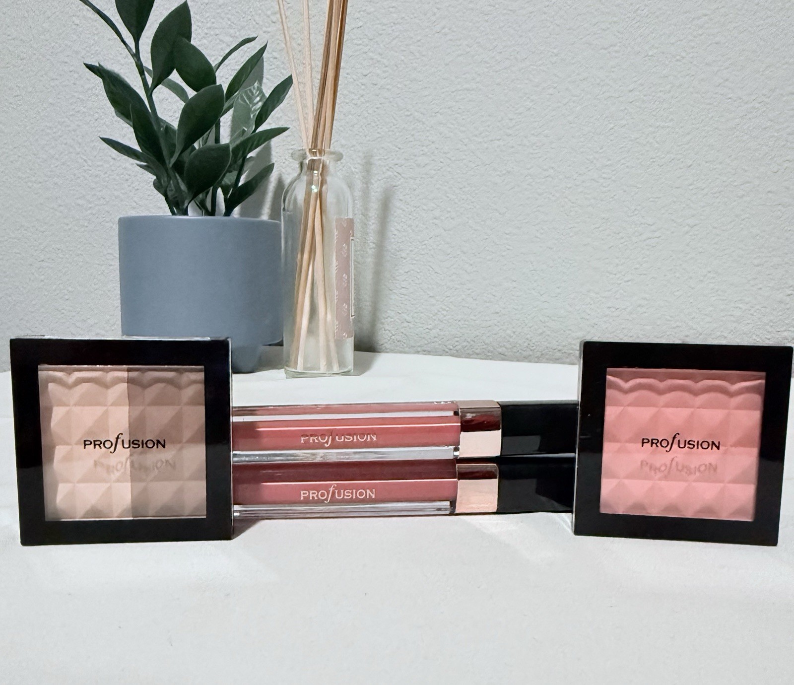 Profusion Makeup Bundle: Bronzer/highlighter Combo, Blush, And 2 Lipglosses