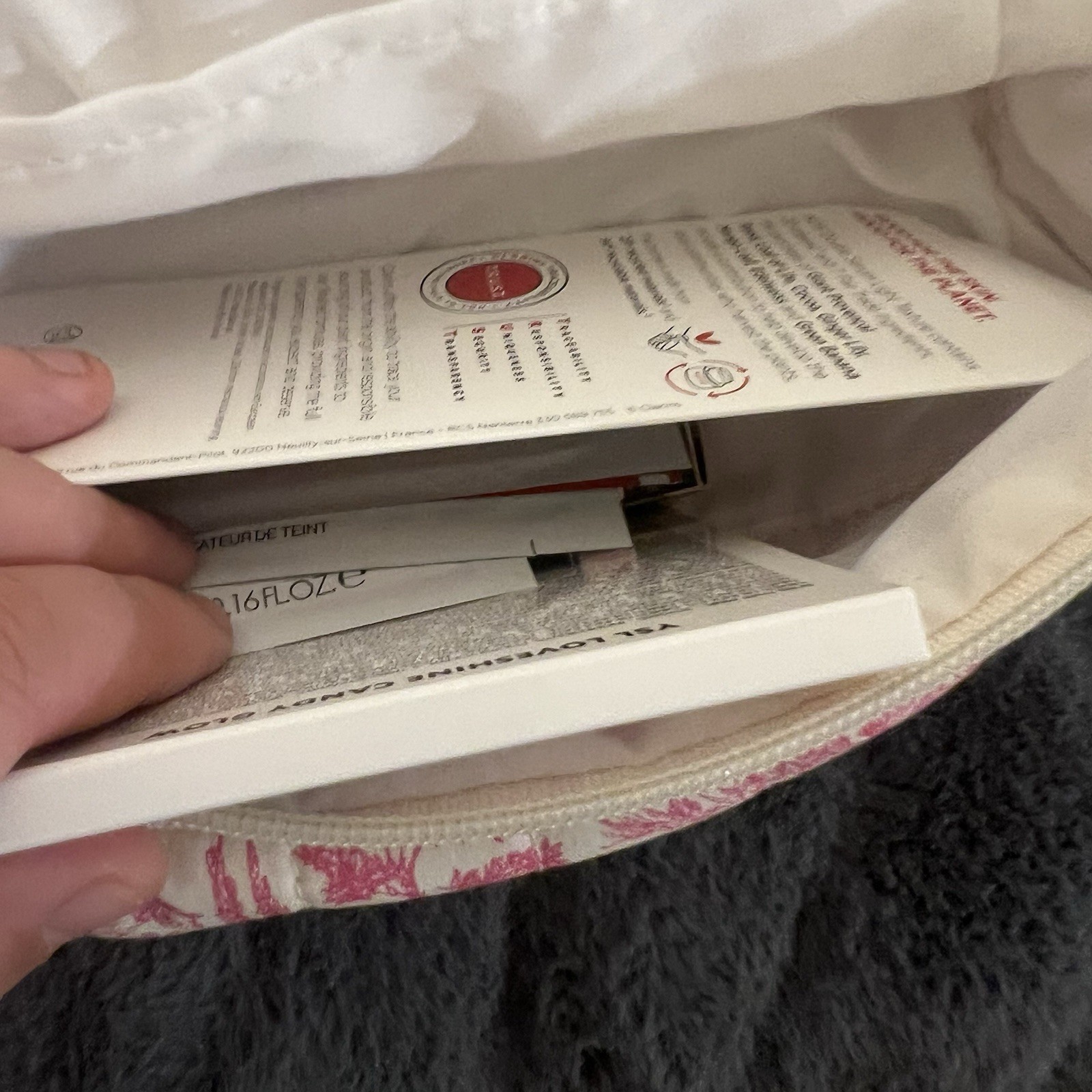 Lots of high end beauty skincare &cosmetic sample and bag YSL /lancome/clarins…
