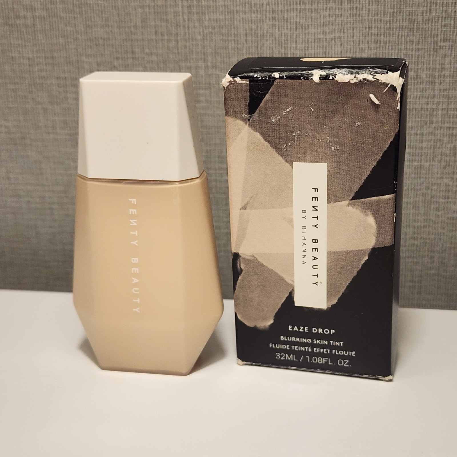 FENTY BEAUTY LOT Blurring SKIN TINT Shade #1 32ml + CHEEK Blush Bubbleband$ 4.0g
