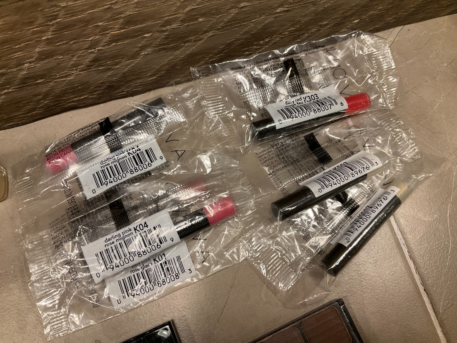 Large Avon Makeup Lot Silk Wrap Lip Stick Gloss eye liner Sampler Stackable