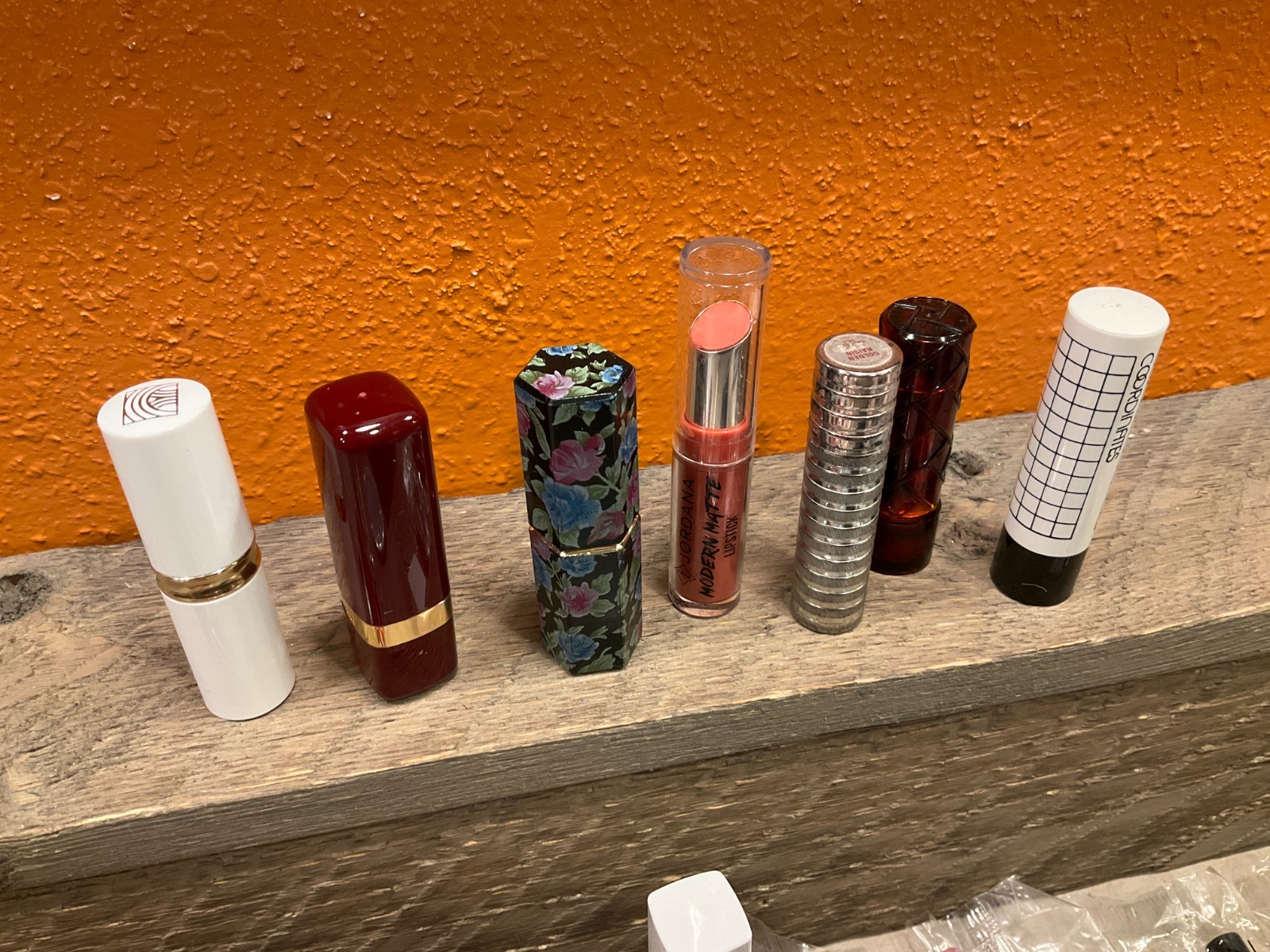 Large Avon Makeup Lot Silk Wrap Lip Stick Gloss eye liner Sampler Stackable