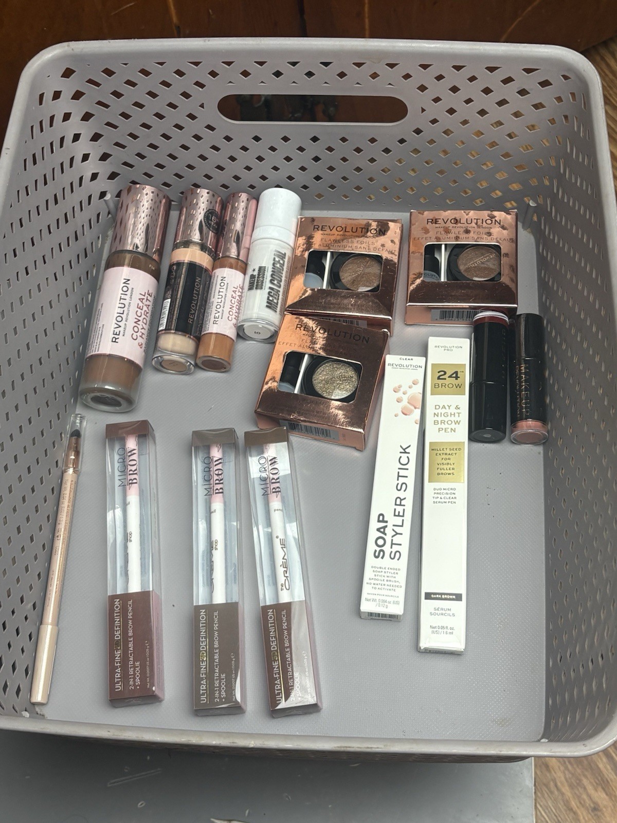 14 piece Revolution/The Crème shop Makeup Bundle