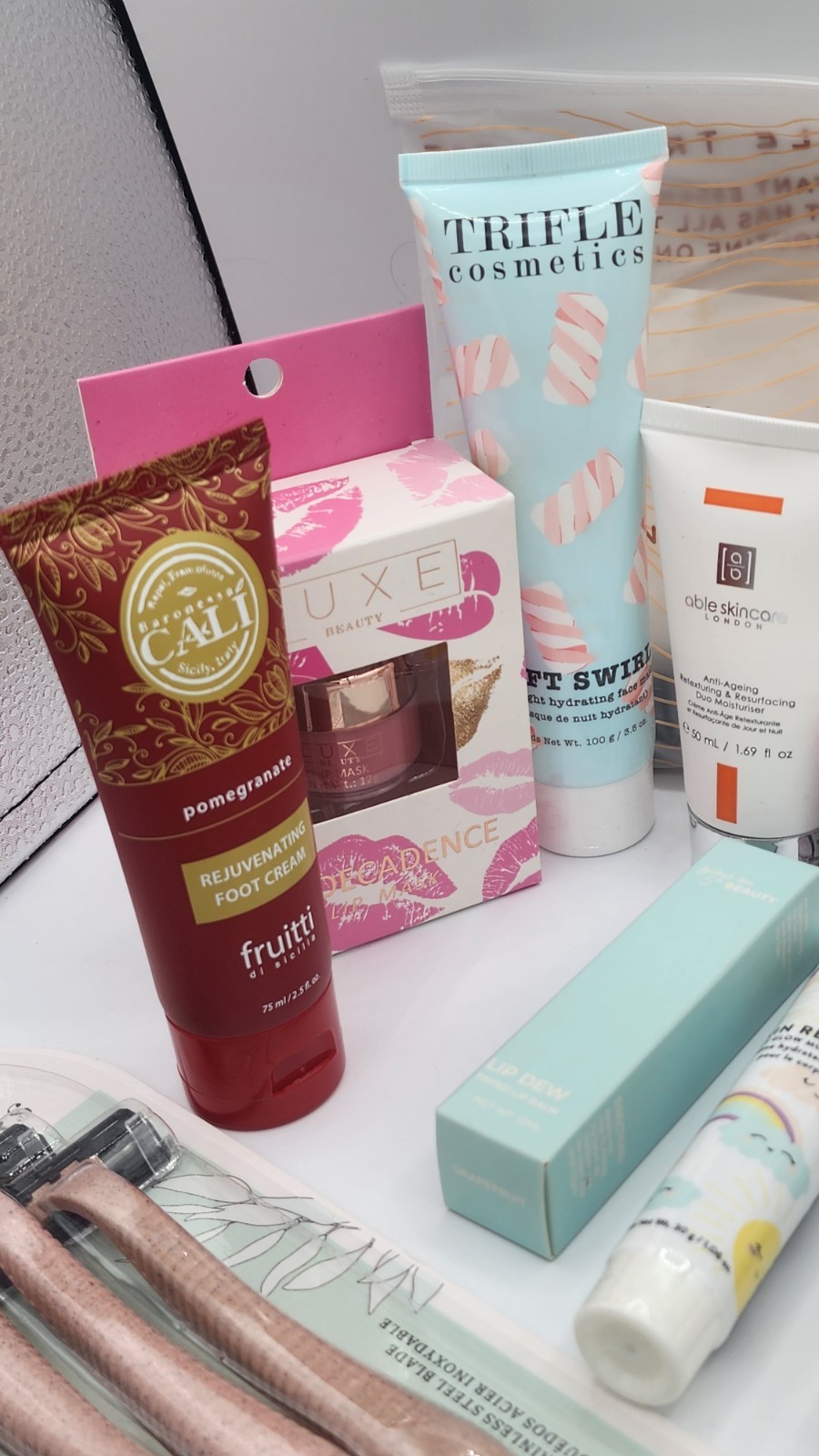 ✨ Mystery Beauty & Skincare Box — Get Ready to Be Surprised!