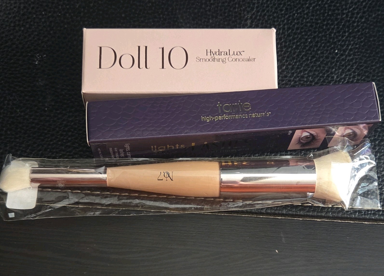 Doll 10 HydraLux Smoothing Concealer Medium 6mL + Lights Camera Lashes Mascara