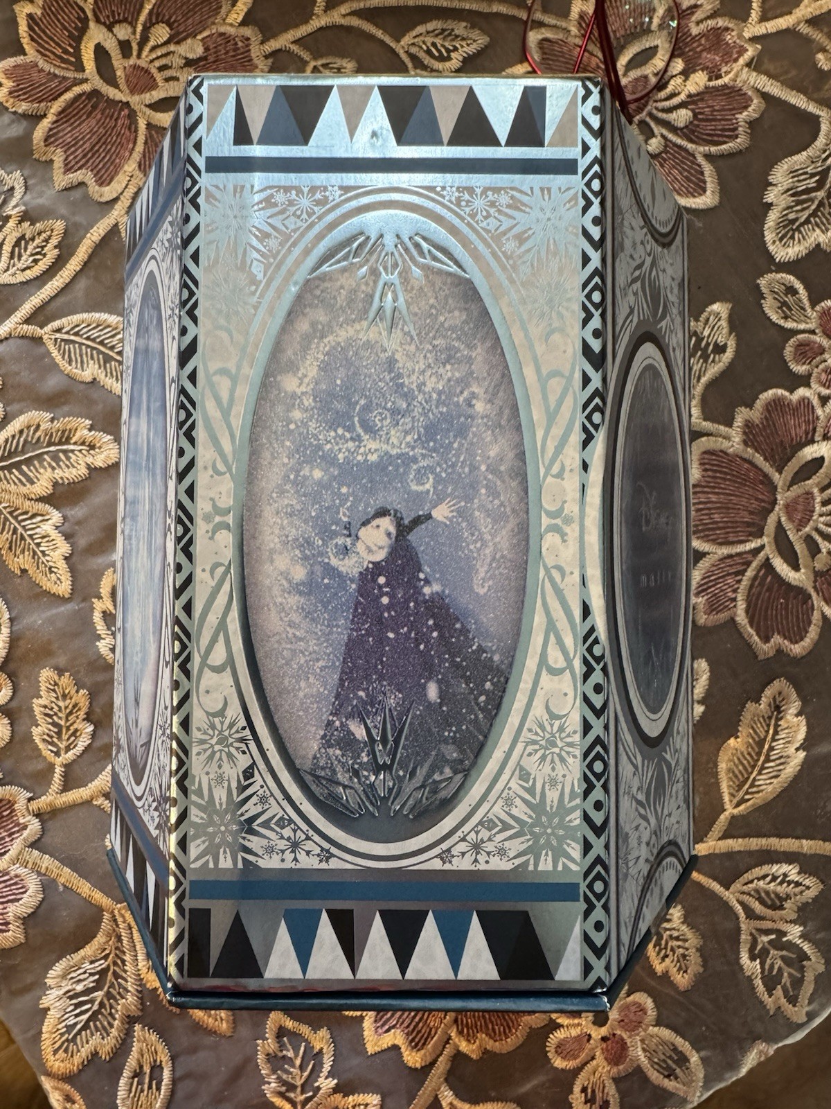 MALLY BEAUTY LIMITED EDITION FROZEN 7 PIECE SET – ELSA – NEW IN BOX – AUTHENTIC