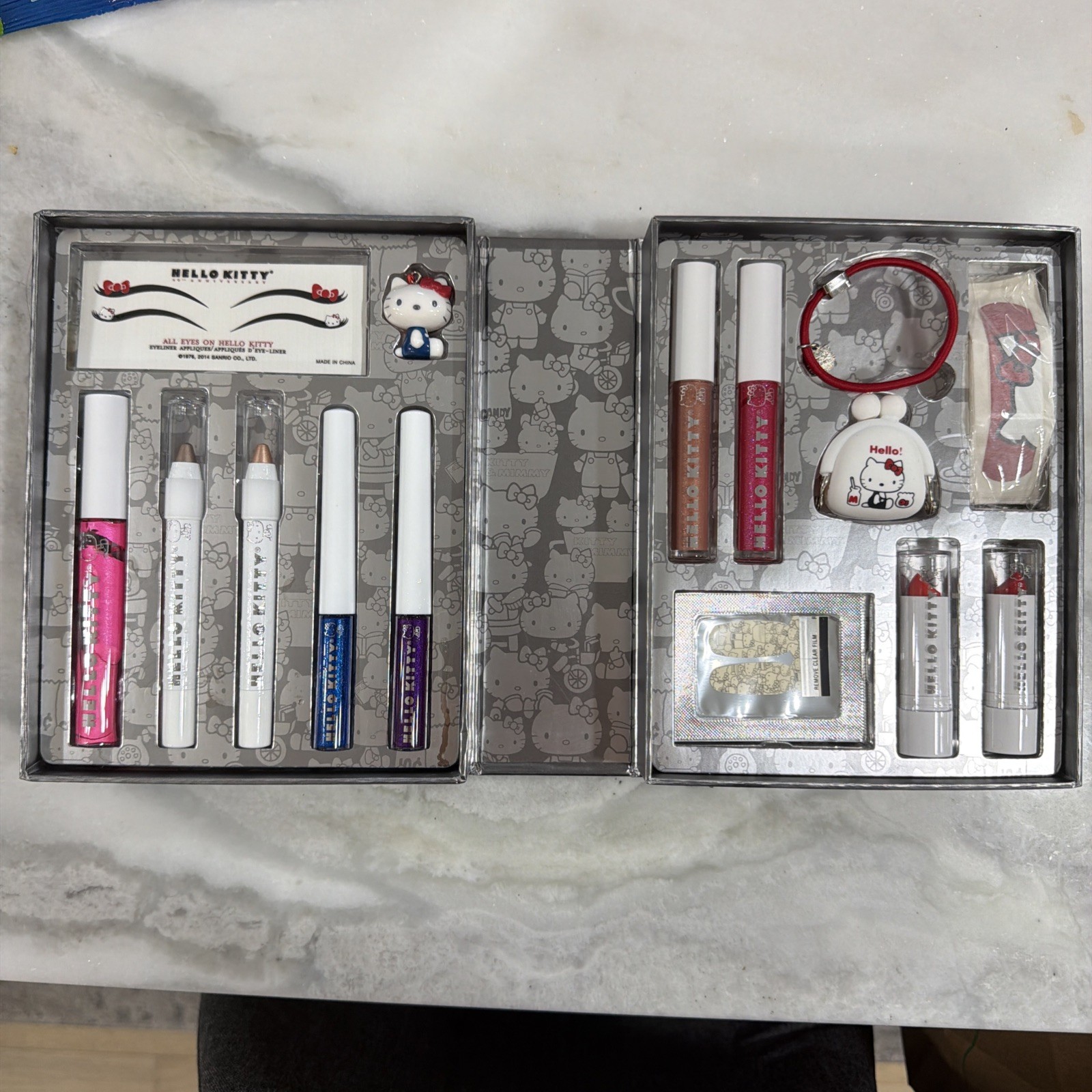 Hello Kitty The Red Bow Beauty Diaries 40th Anniversary 15 Piece Makeup Kit NEW