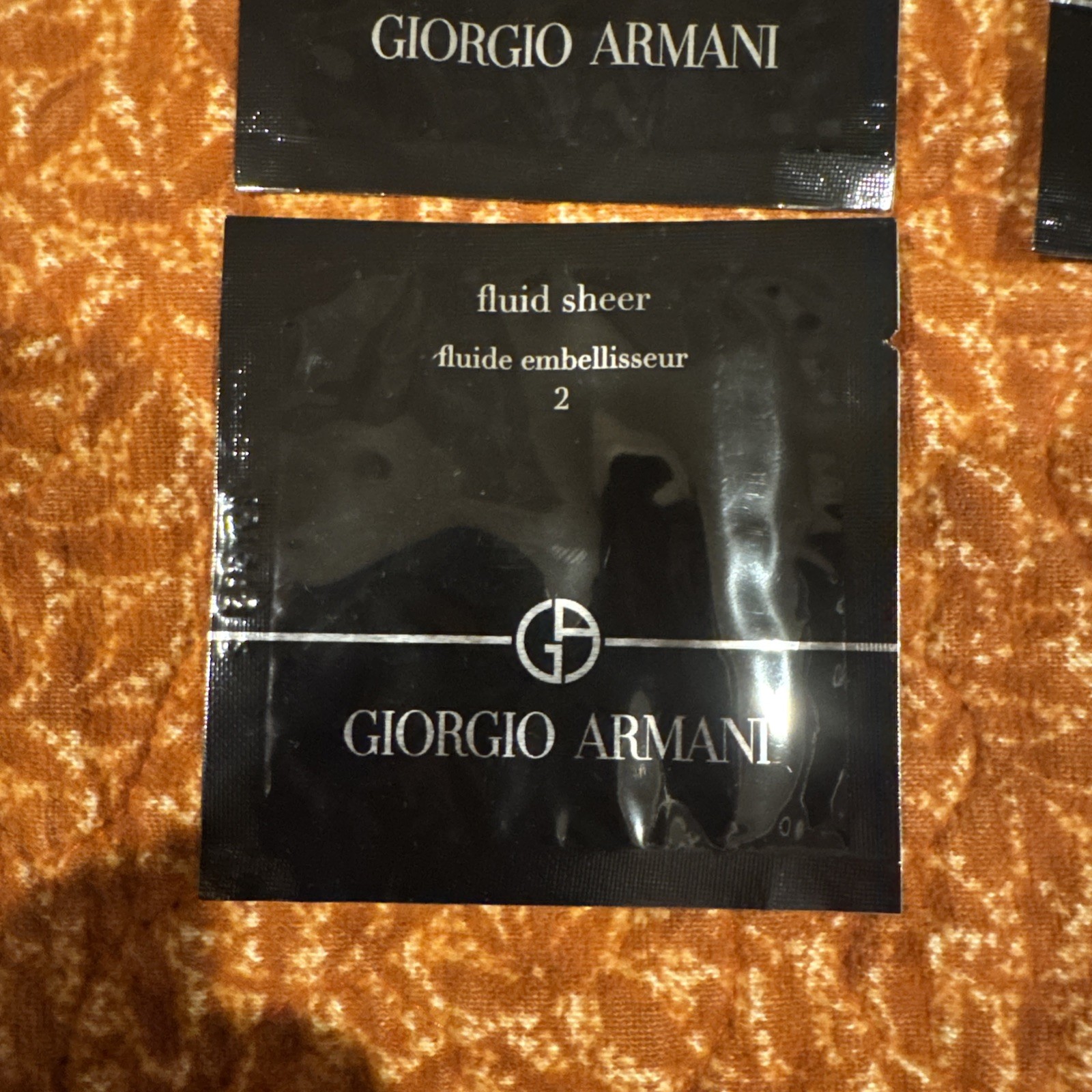 Giorgio Armani 2 fluid sheer fluide embellisseur And Illuminating primer Bundle