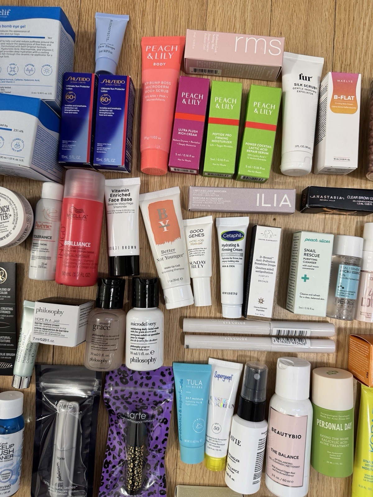 High End Skincare Beauty Cosmetics Makeup Perfume Hair Sample Packets Lot 9 Lbs!