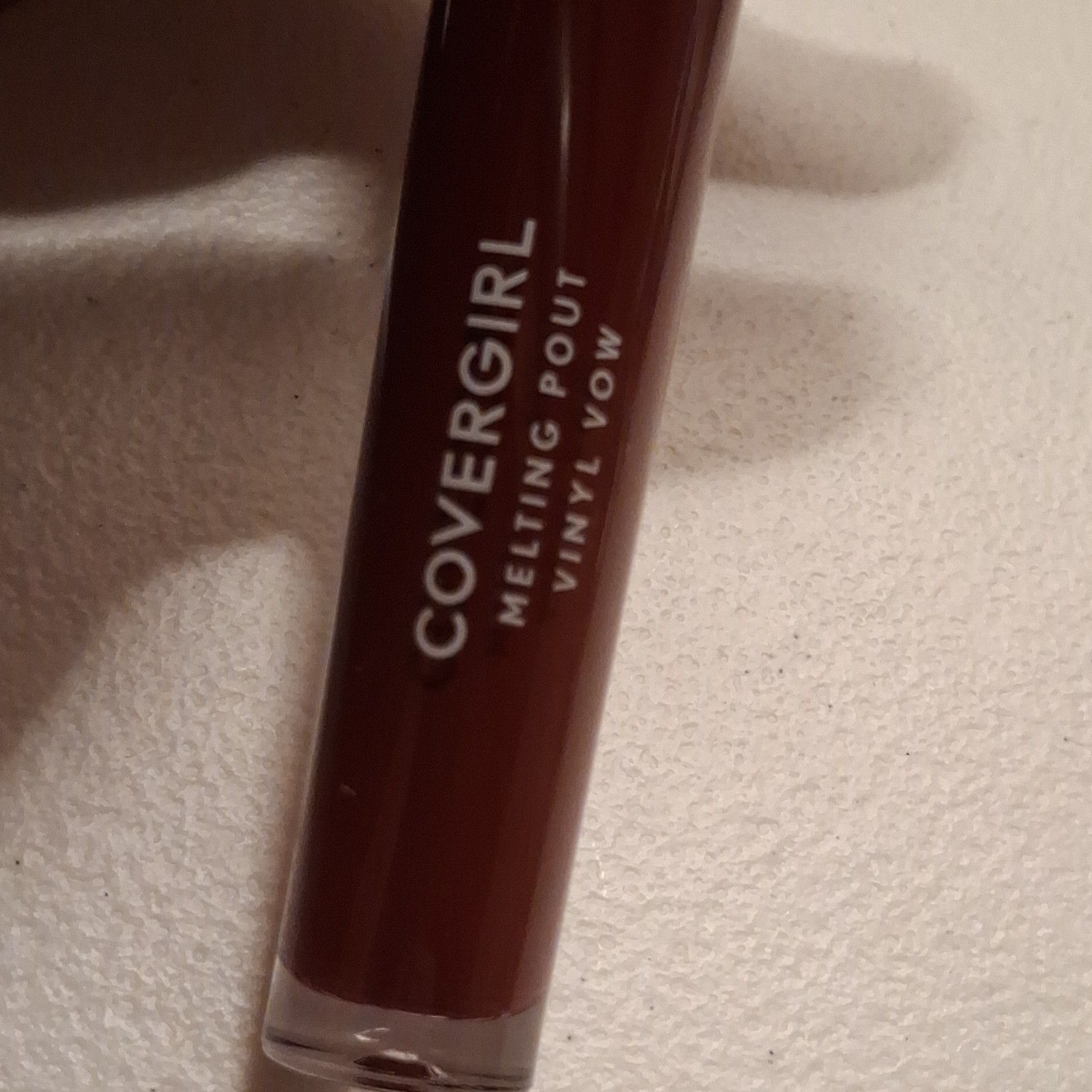 COVERGIRL Makeup Lot: Outlast 24HR Concealer + Exhibitionist Lips, Melting Pout