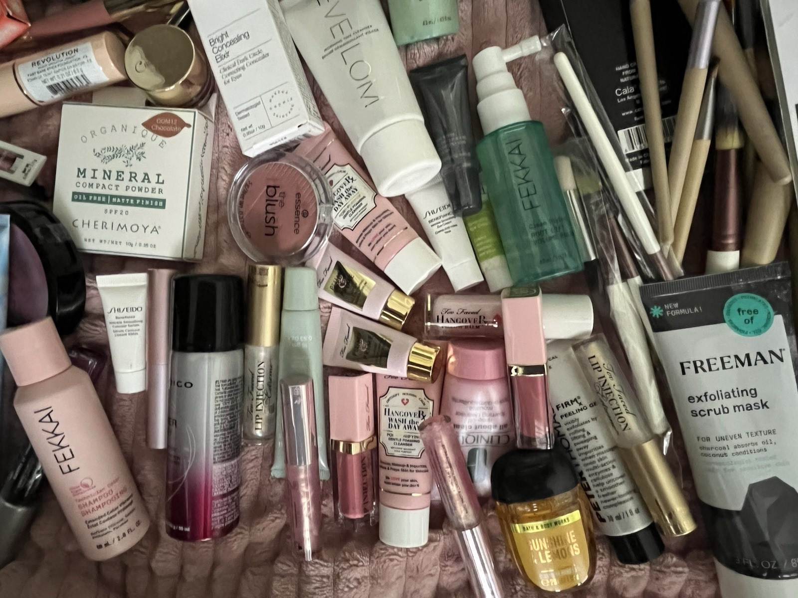 27-piece Name Brands Lot fun mixed makeup skincare body care & more