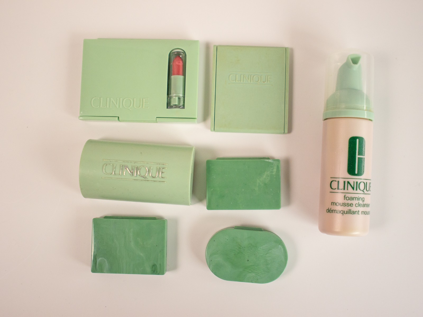 Lot of 7 Vintage Green Clinique Bag Soap Lipstick Powder Eye Shadow Blush Mousse