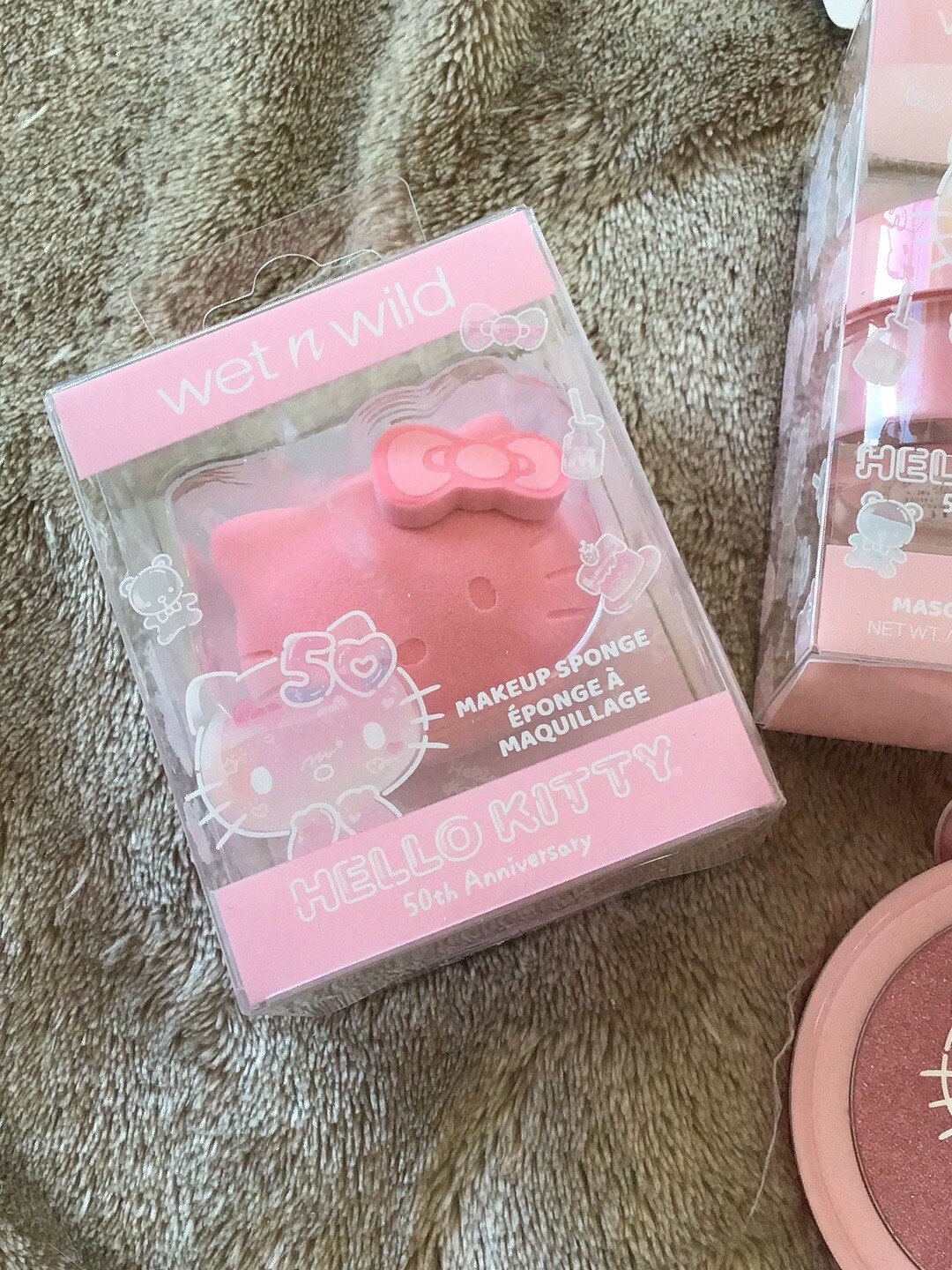 Hello Kitty Holidays 10 Pcs Set Wet n Wild Eyeliner Lip Mask Oil Primer Sponge