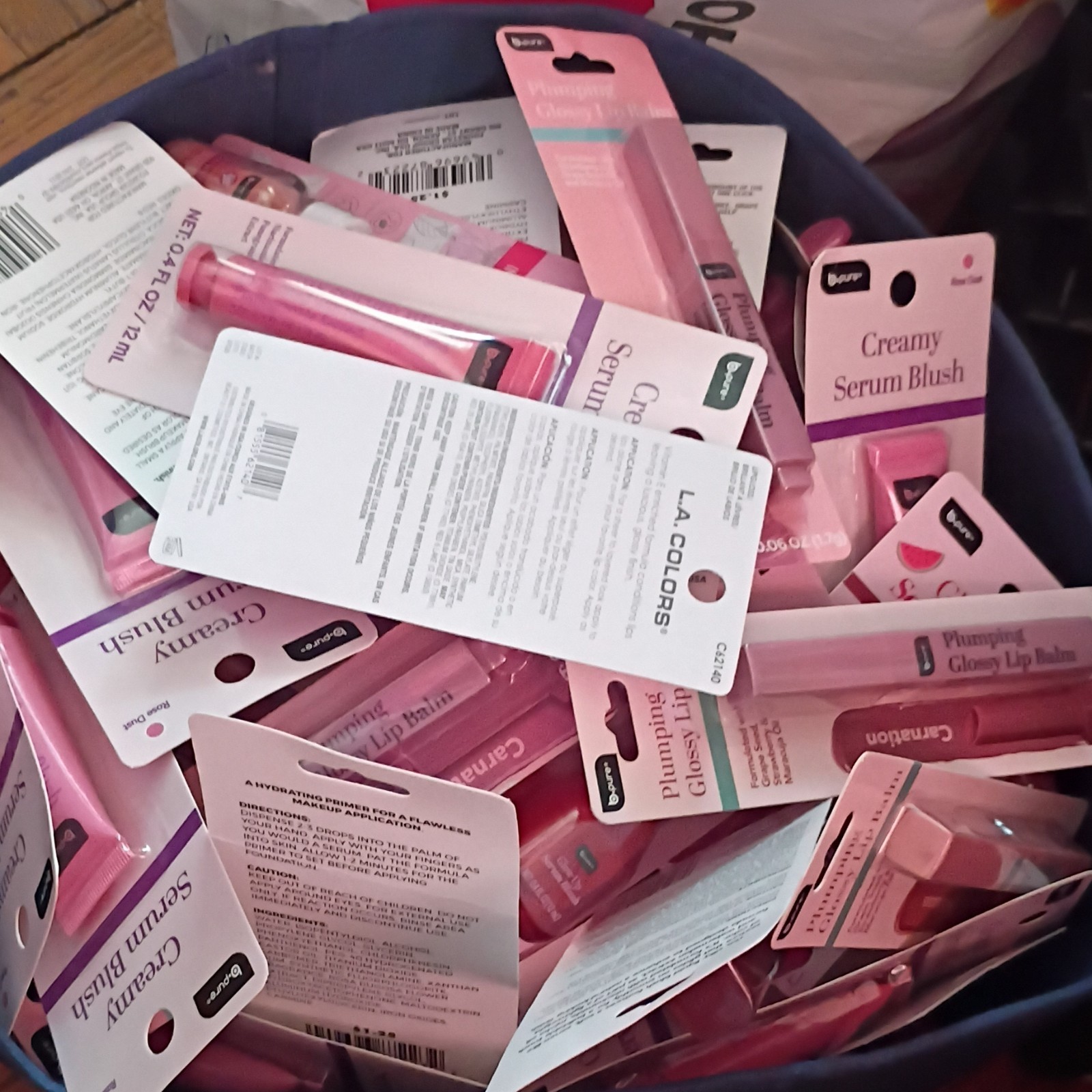 Beauty Blind Boxes Comes With 15 Brand New Makeup Related Items!!