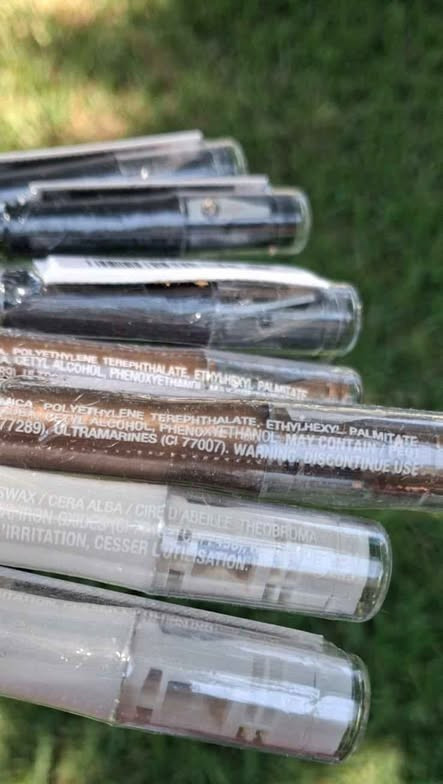 HARD CANDY Bundle 5 Bottles 990 COSMIC FLAIR Polish and 8 TAKE ME OUT Pencils