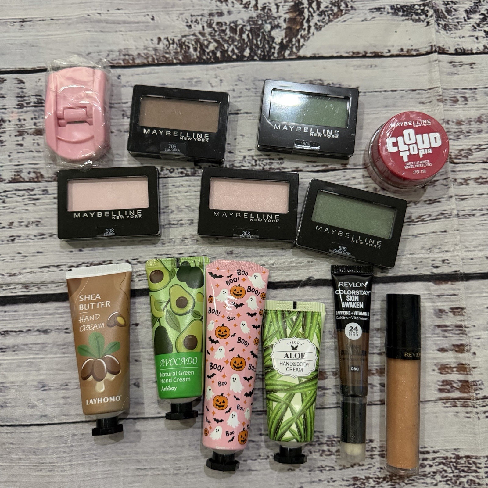 HUGE LOT OF MAKE UP AND TRAVEL SIZE ITEMS MAYBELLINE COVERGIRL TRESEMME