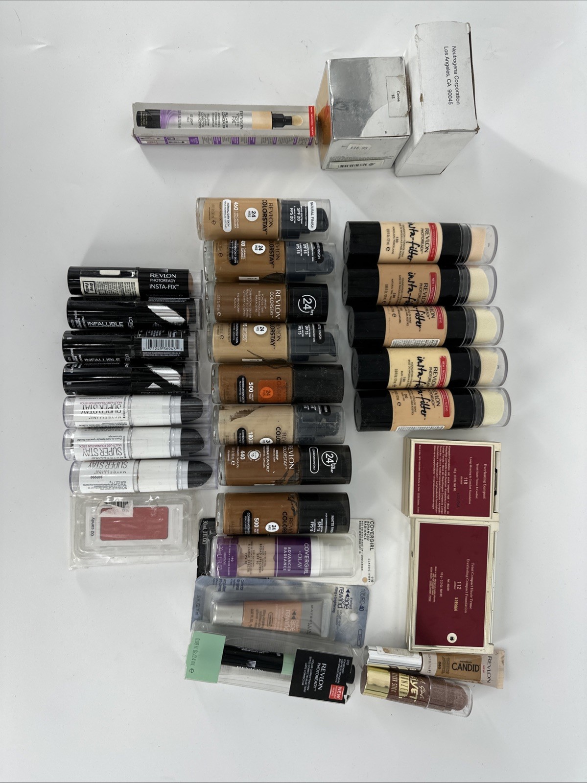 30+ PIECES Cosmetics Foundation Concealer Blush Maybelline Revlon L’Oreal NOS