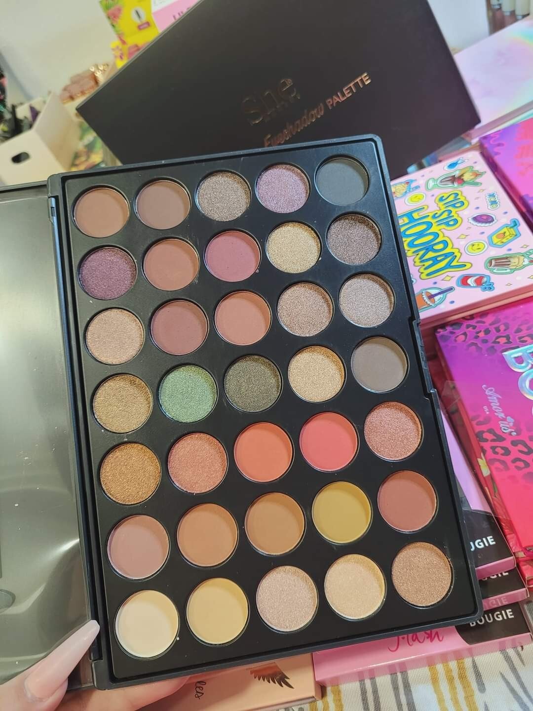 Wholesale bulk makeup Lot 90 Piece