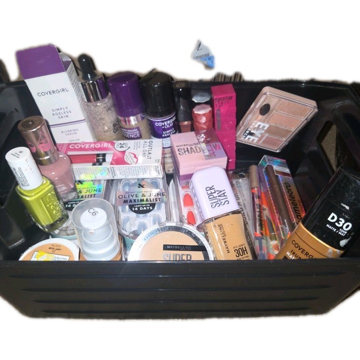 ‼️Makeup Easter Basket‼️ you literally pay less than $2 an item‼️😱