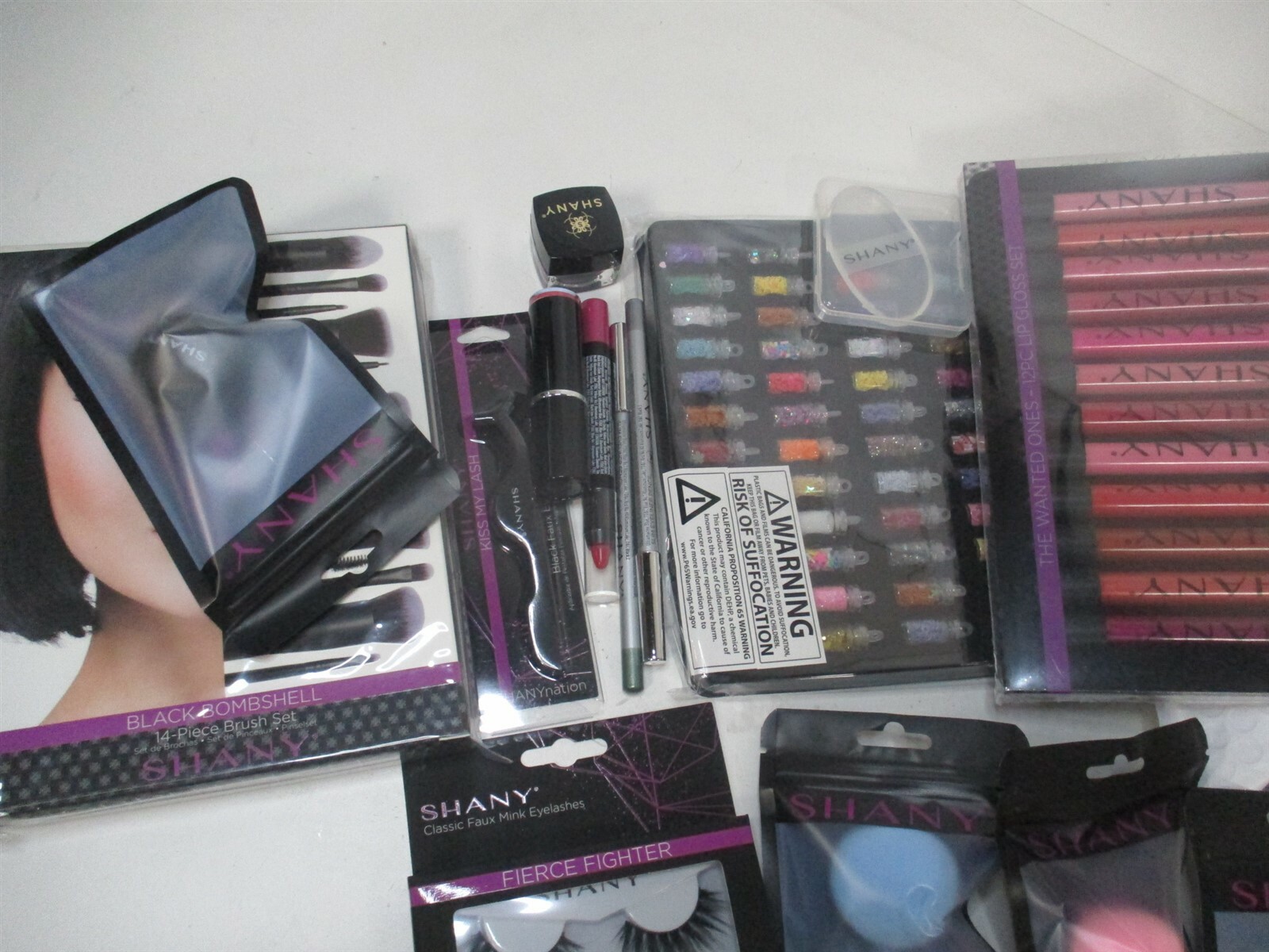 Shany All in One Makeup Bundle – Includes Pro Makeup Brush Set Eyeshadow Palette