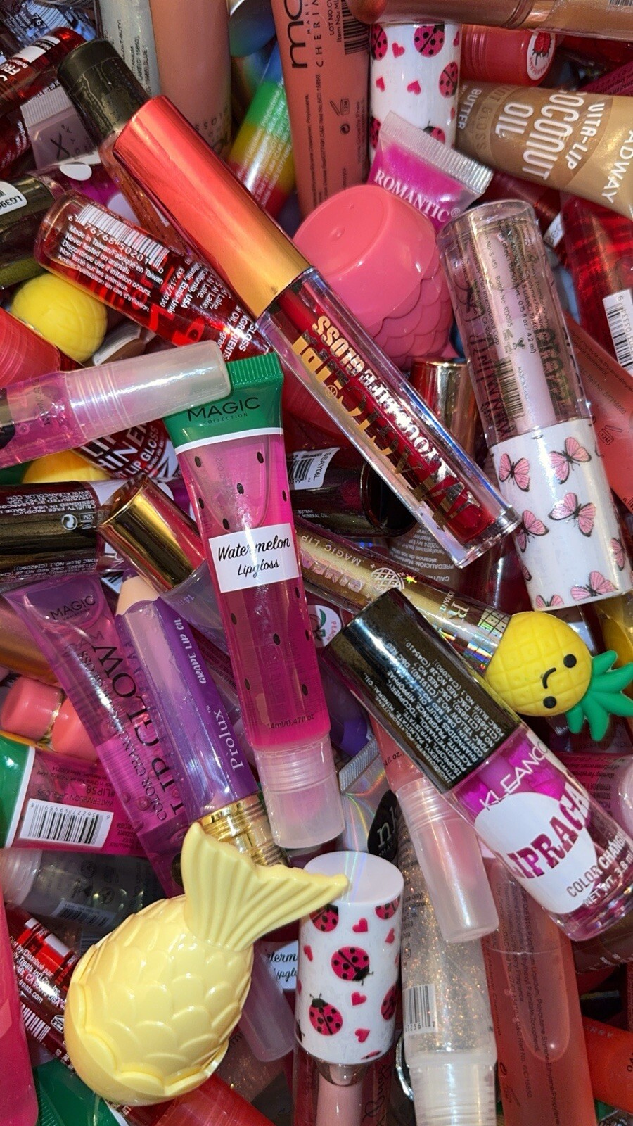 Mystery Lip Gloss Scoop, Mix Of 25 New Lipglosses w/Makeup Bag, Lip Care
